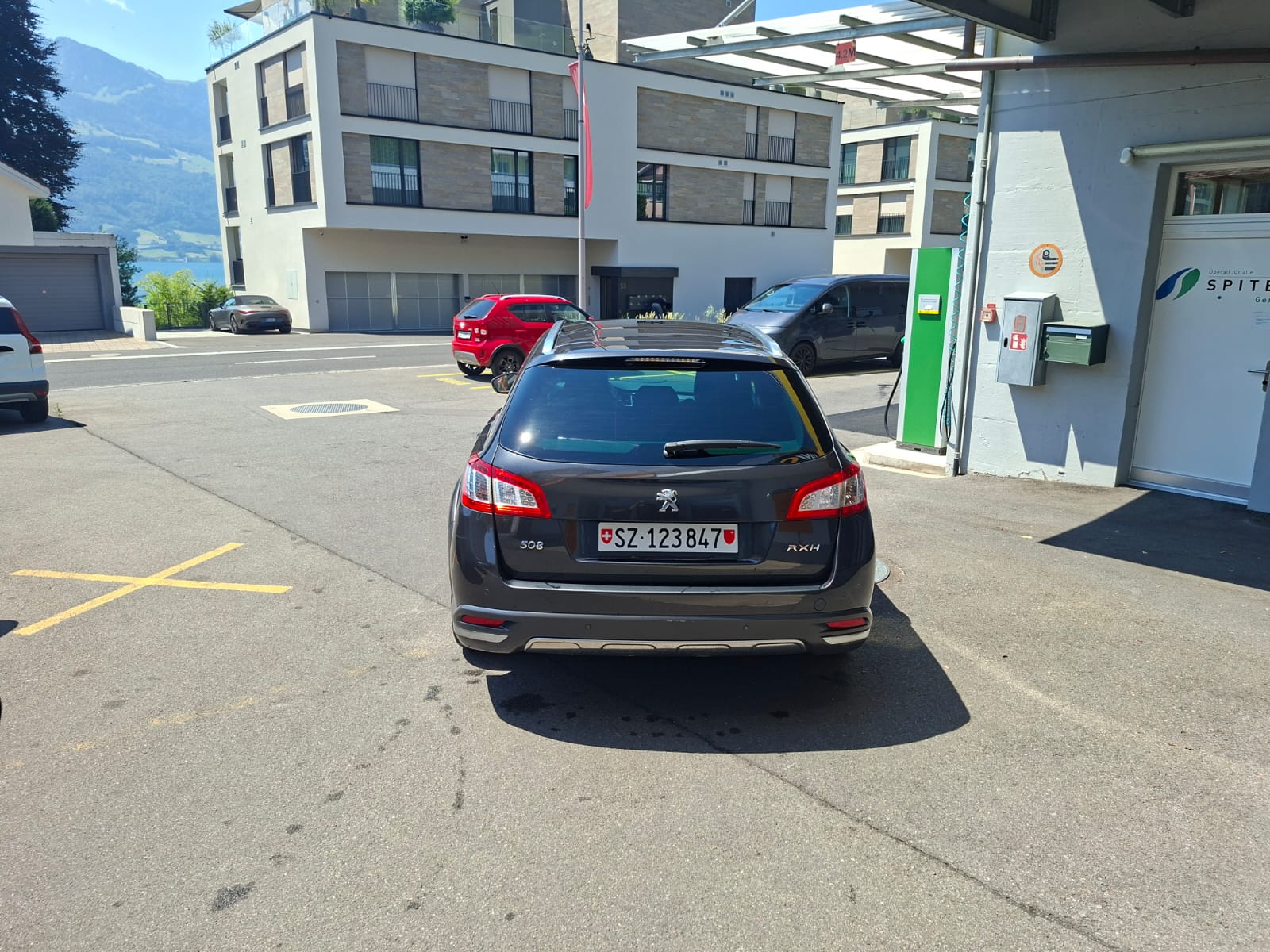 PEUGEOT 508 RXH 2.0 HDI Hybrid4 EGS6-showroom-element-2