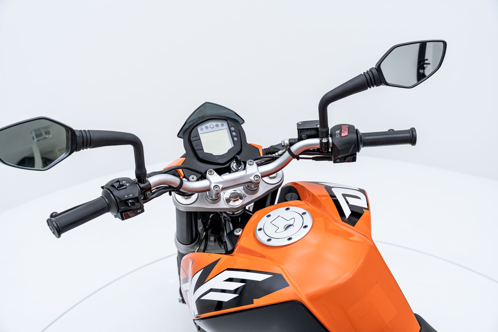 KTM 200 Duke-image-7