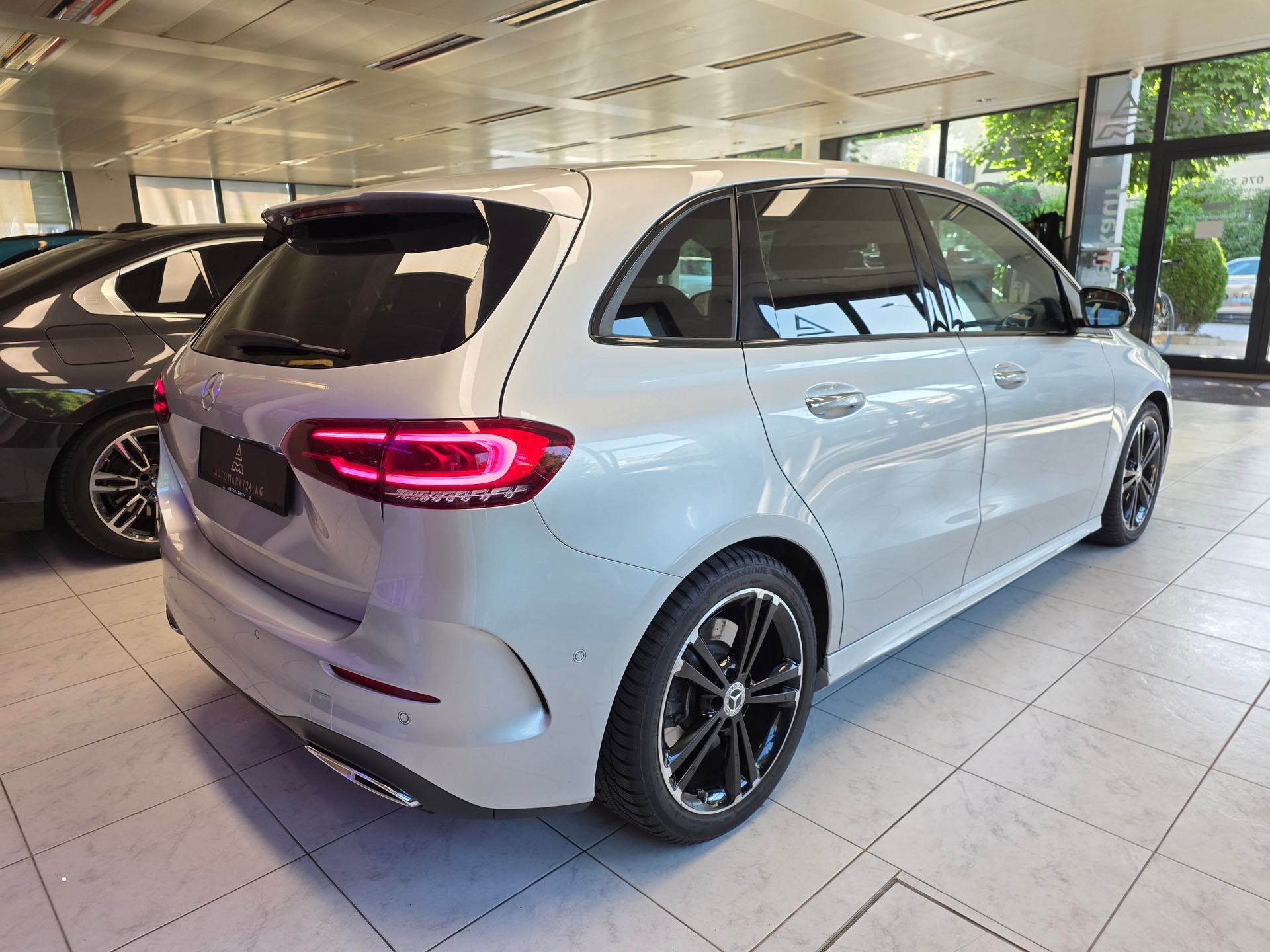 MERCEDES-BENZ B 250 AMG Line 4matic-image-15