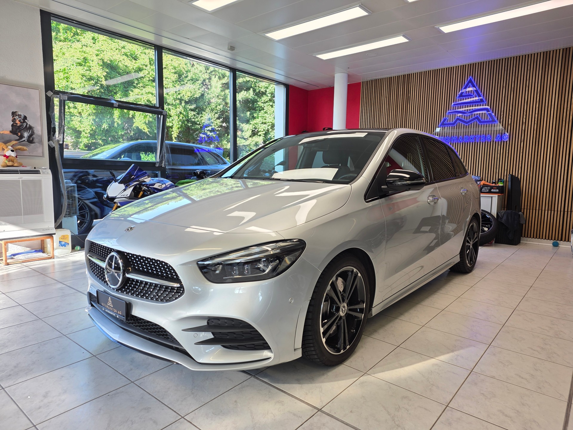 MERCEDES-BENZ B 250 AMG Line 4matic-image-2