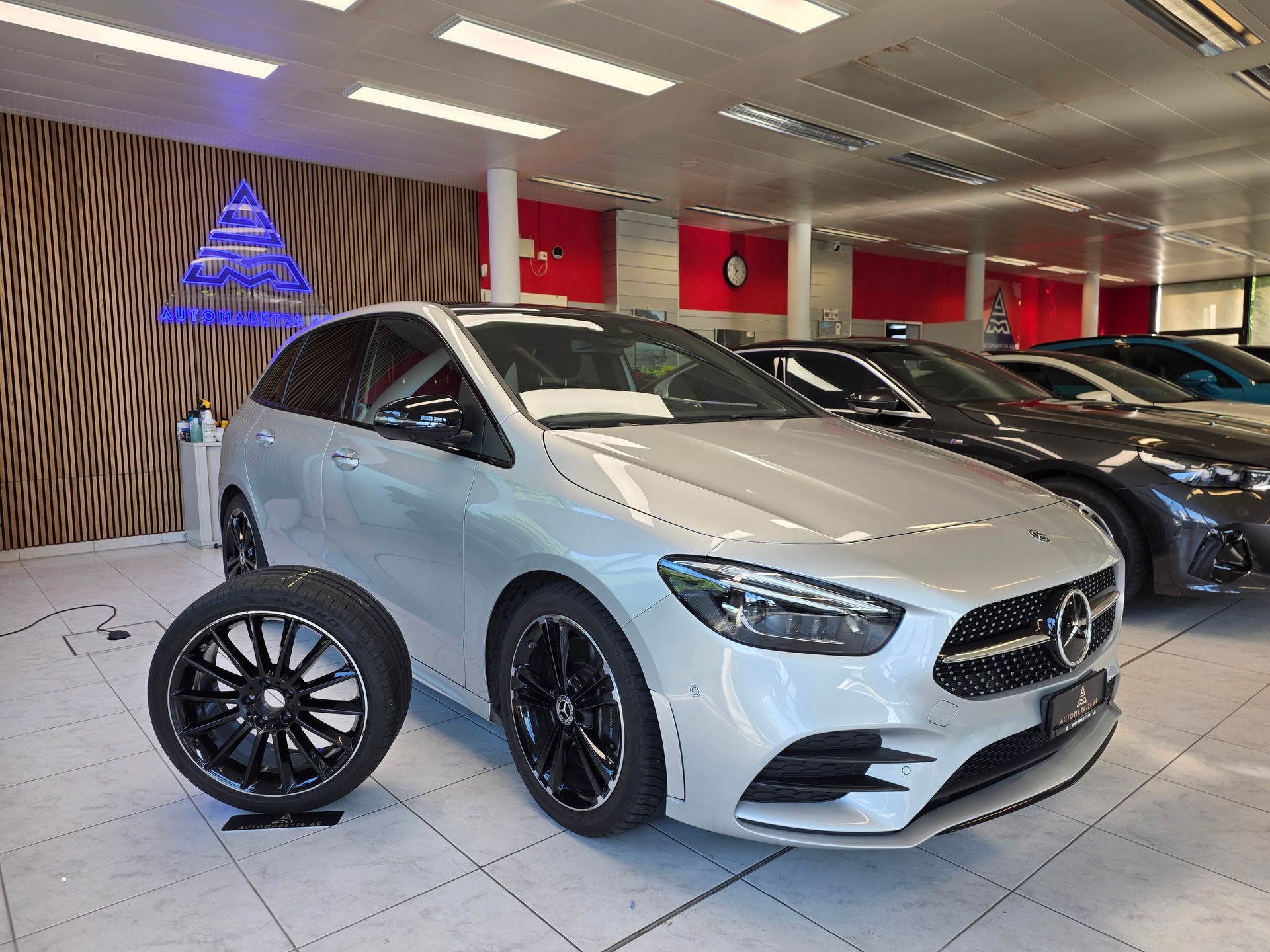 MERCEDES-BENZ B 250 AMG Line 4matic