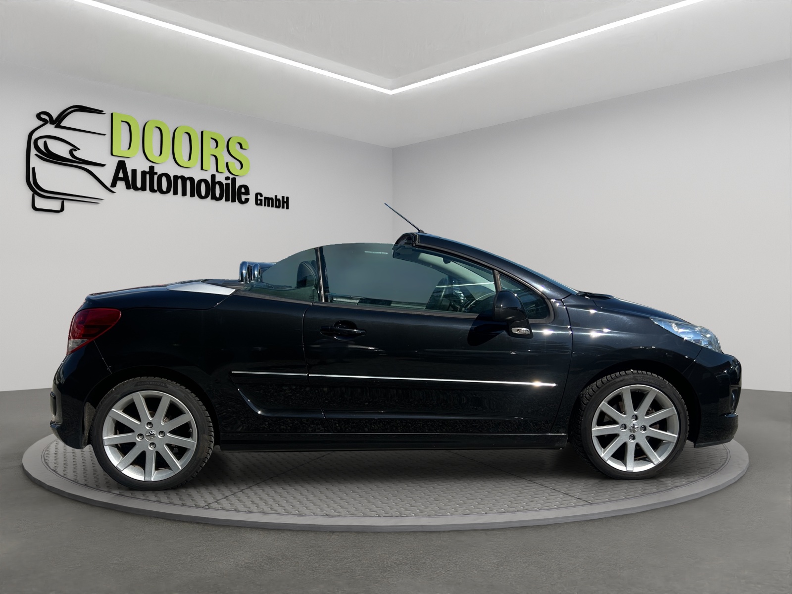 PEUGEOT 207 CC 1.6 16V Turbo Roland Garros-image-7