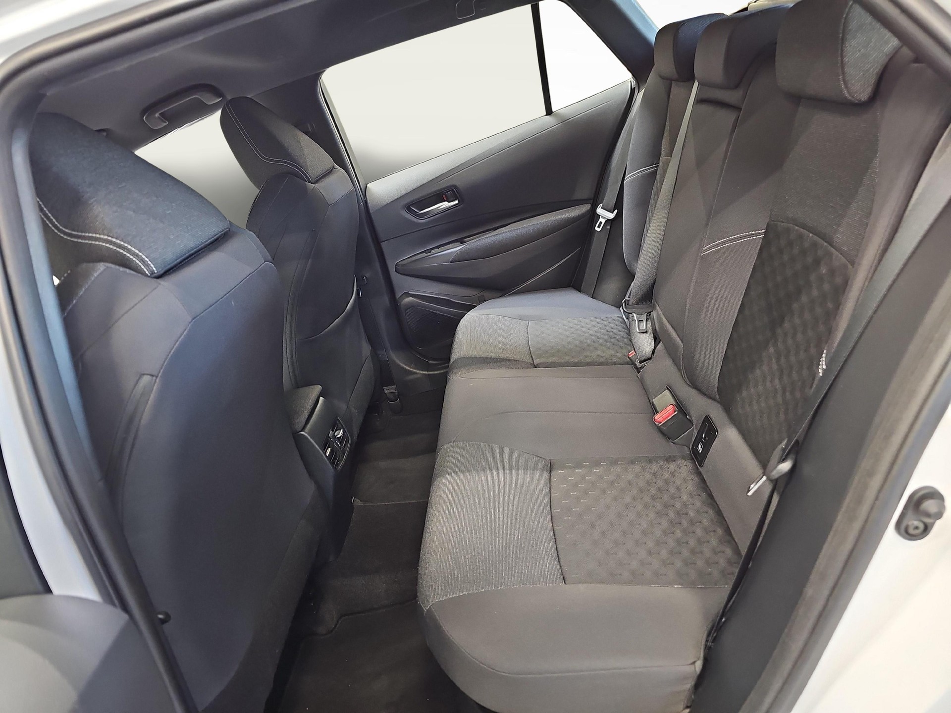 TOYOTA Corolla Touring Sports 1.8 HSD Comfort-image-10