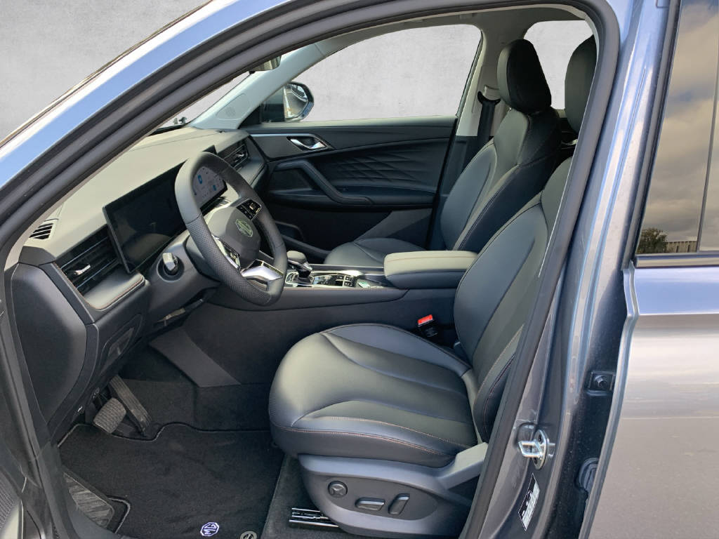 MG HS 1.5 Hybrid+ Luxury-image-7