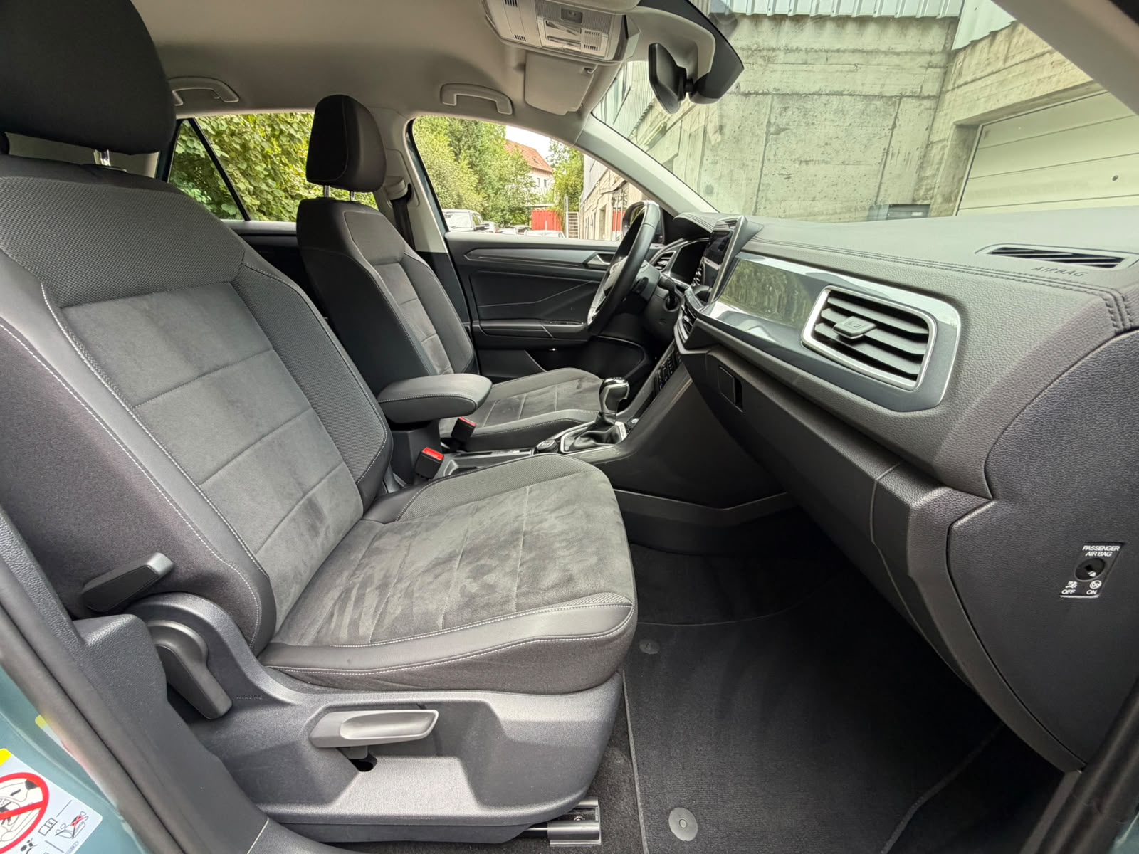 VW T-Roc 2.0 TSI Style DSG 4Motion-image-16