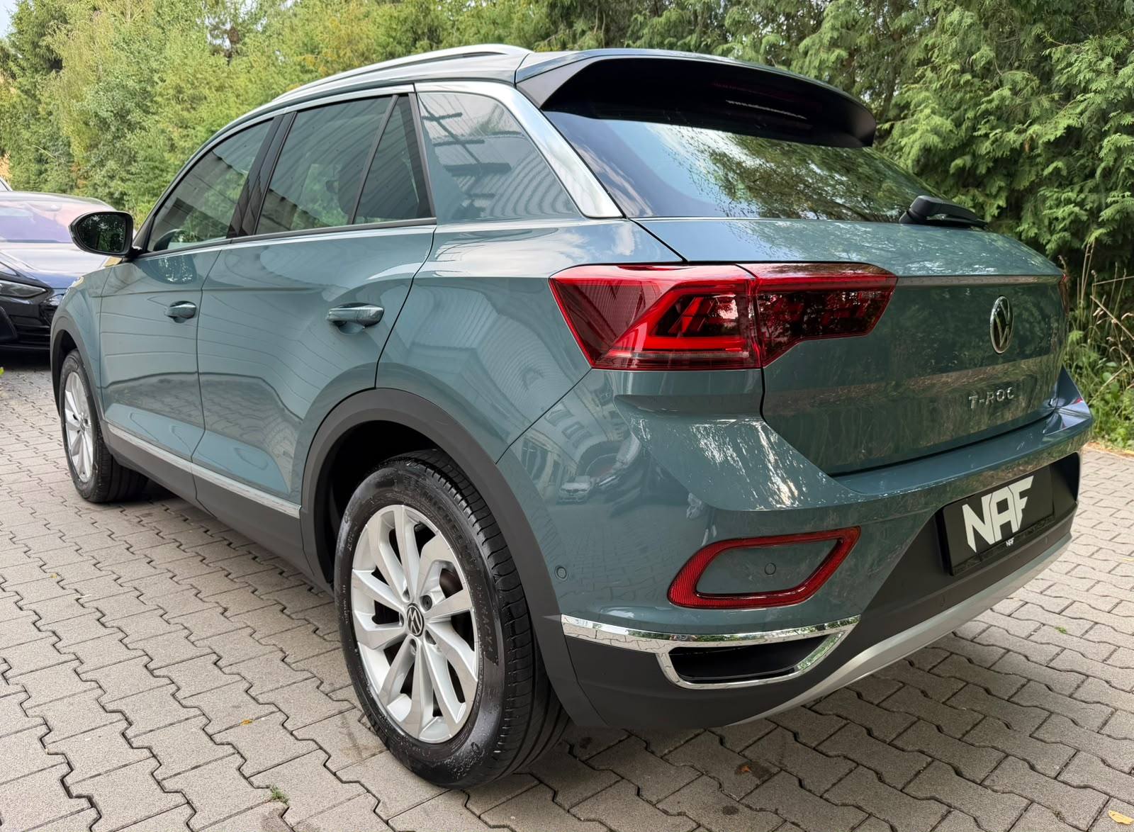 VW T-Roc 2.0 TSI Style DSG 4Motion-showroom-element-2