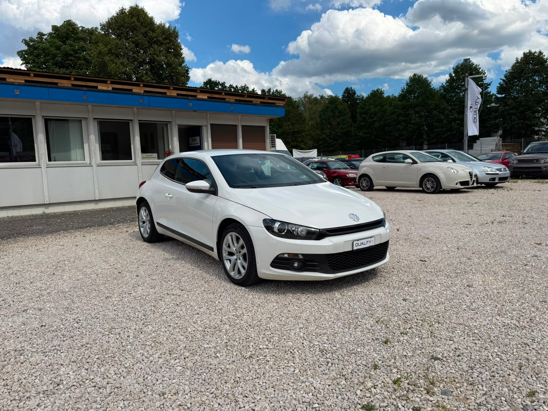 VW Scirocco 2.0 TSI DSG-showroom-element-2