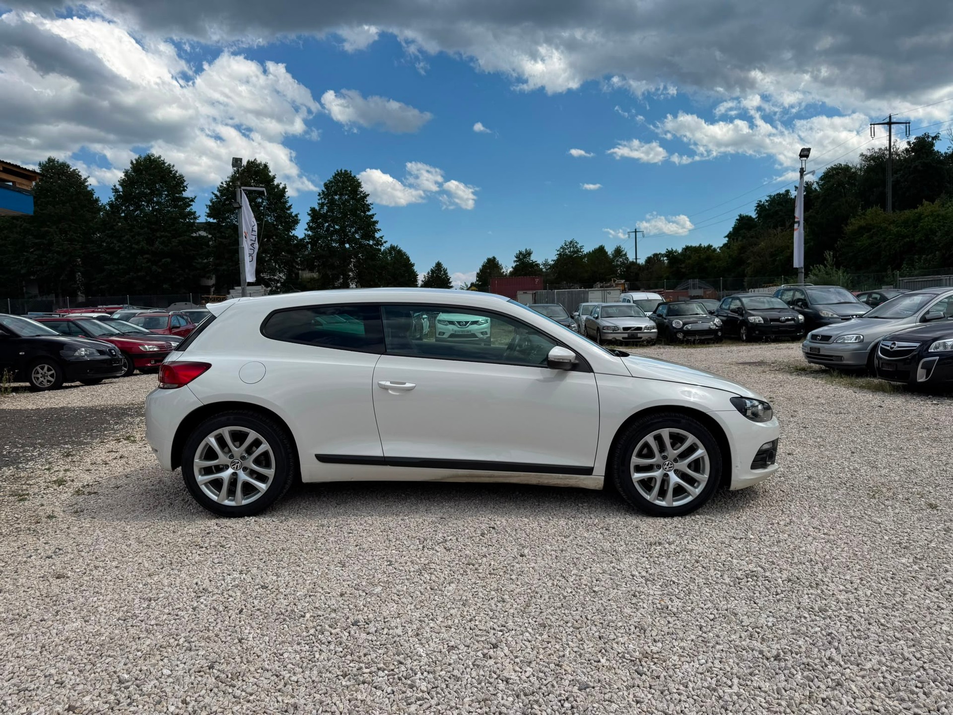 VW Scirocco 2.0 TSI DSG-showroom-element-3