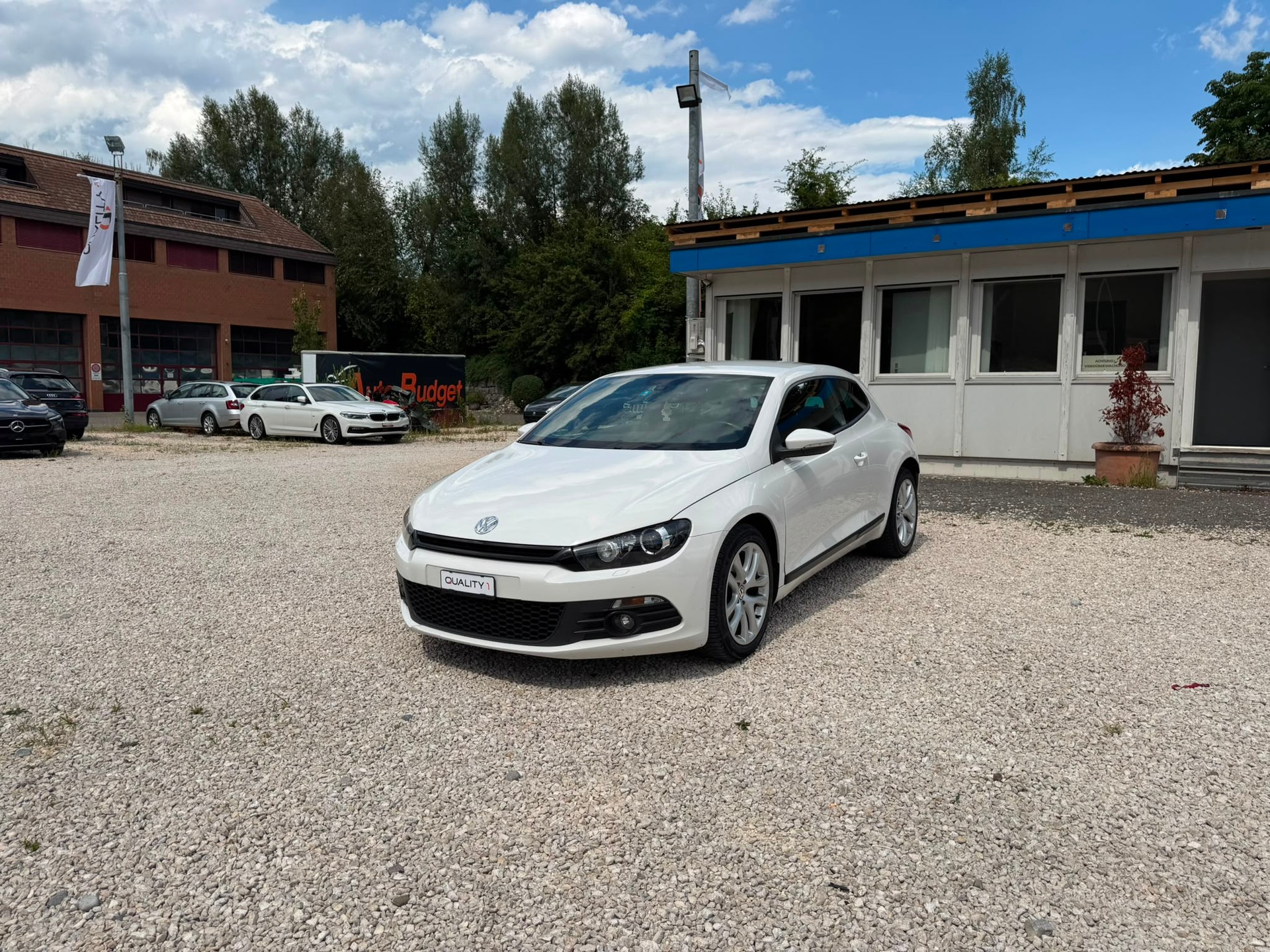VW Scirocco 2.0 TSI DSG-showroom-element-1