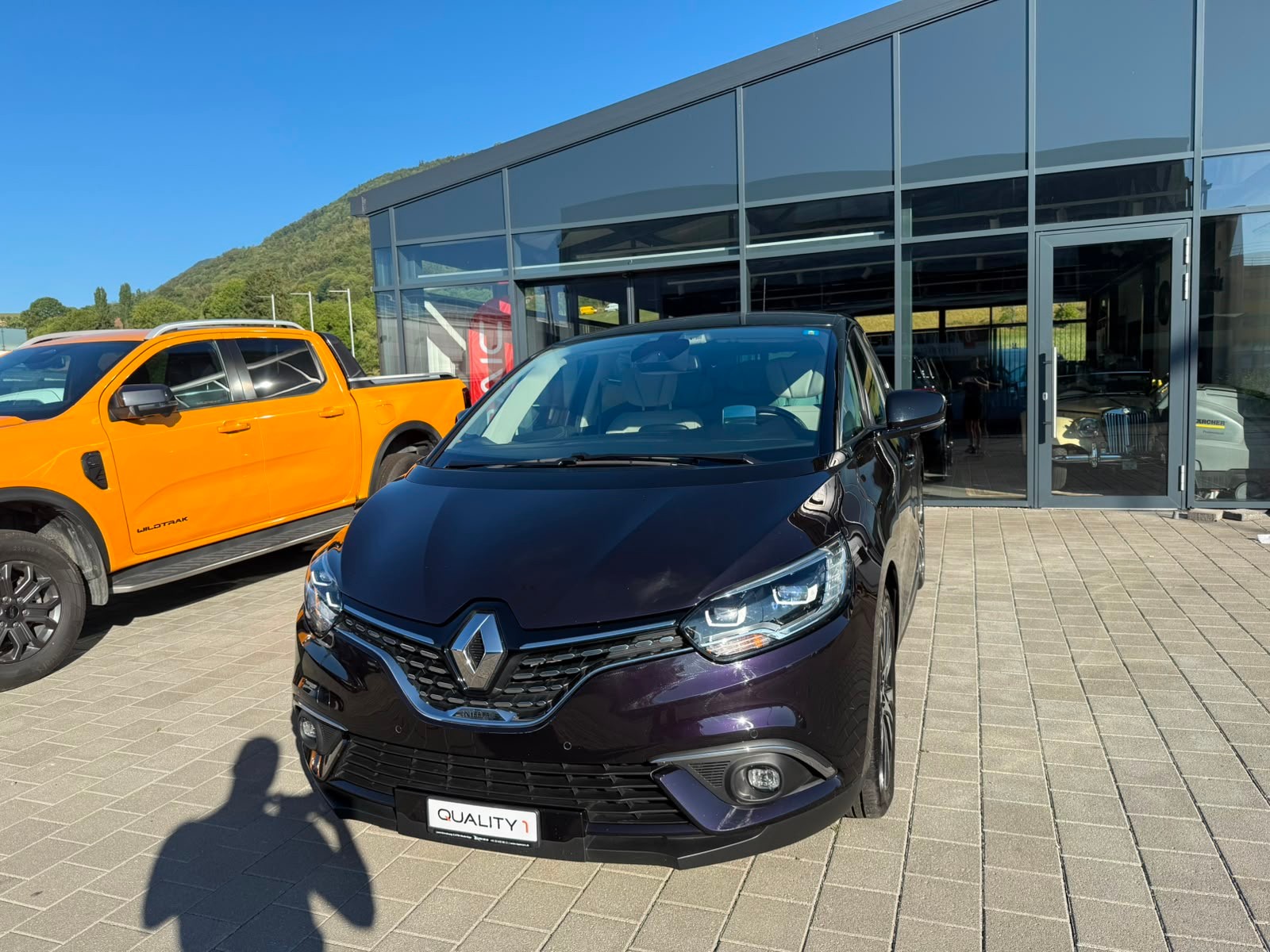 RENAULT Scénic 1.6 dCi Initiale Paris EDC-showroom-element-2