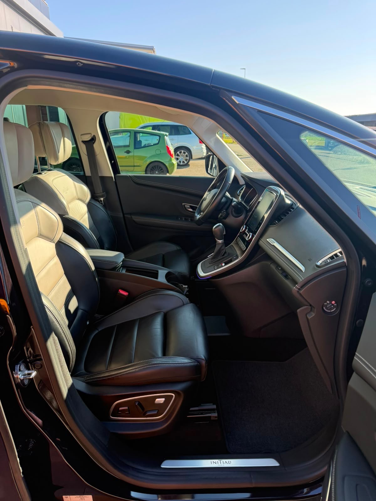 RENAULT Scénic 1.6 dCi Initiale Paris EDC-image-14
