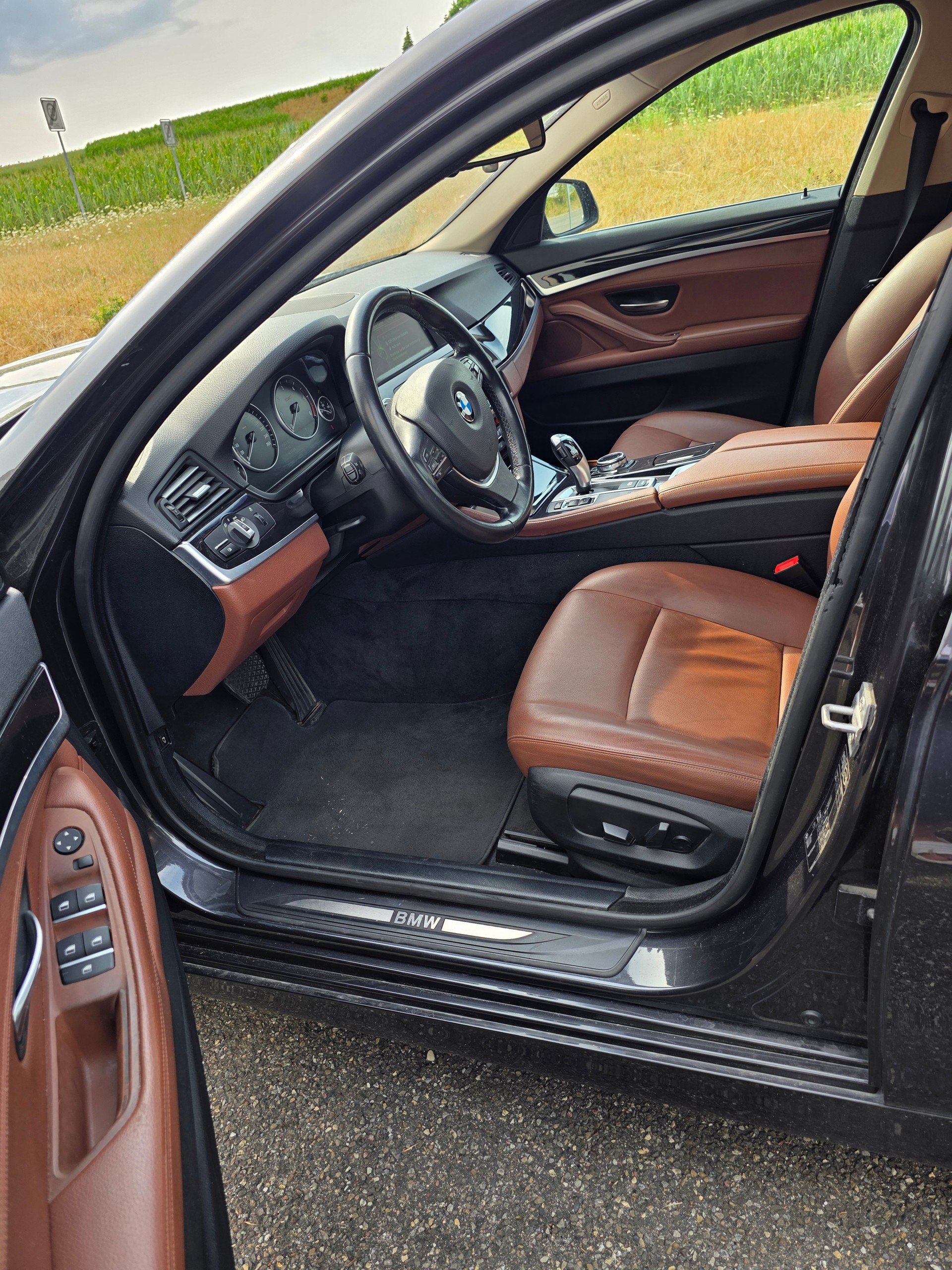 BMW 520d Touring Luxury Line Steptronic-image-6