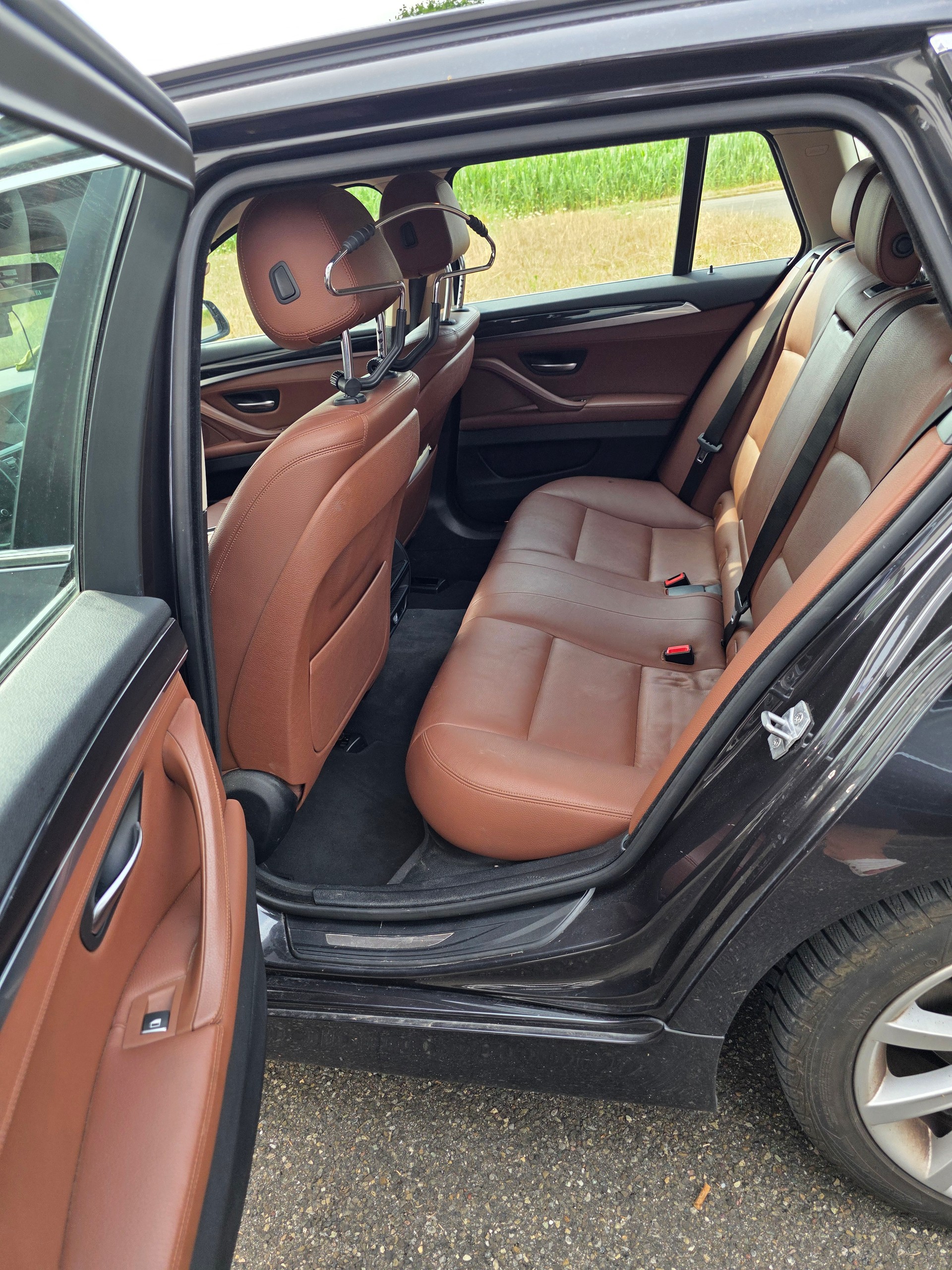 BMW 520d Touring Luxury Line Steptronic-image-8