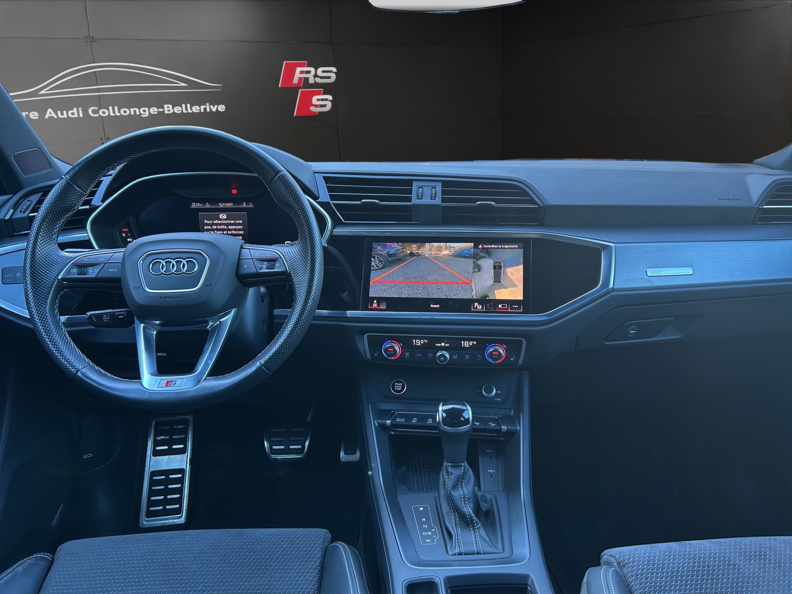AUDI Q3 35 TFSI S line Attraction S-tronic-image-12