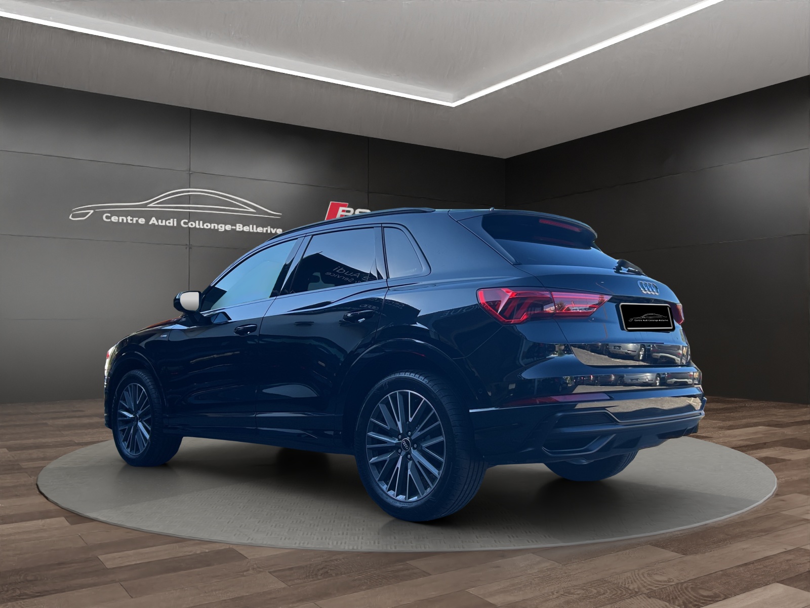 AUDI Q3 35 TFSI S line Attraction S-tronic-showroom-element-3