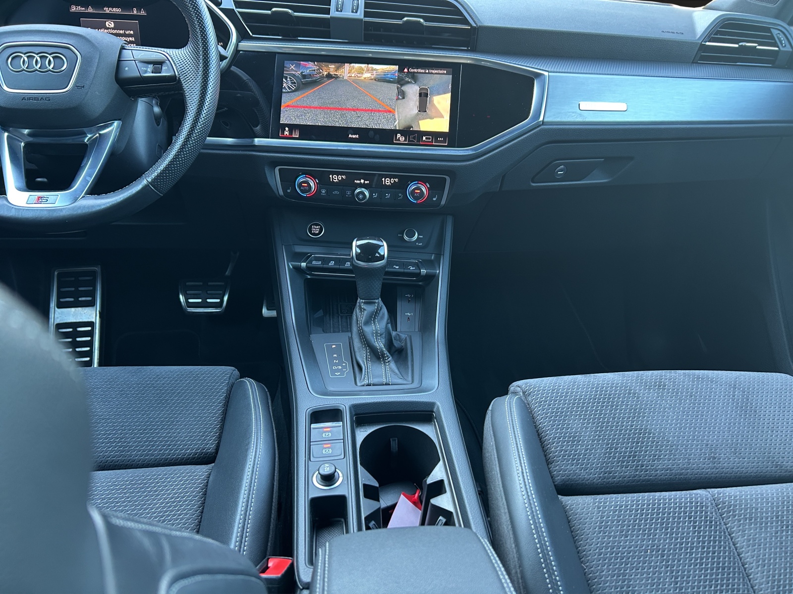 AUDI Q3 35 TFSI S line Attraction S-tronic-image-13