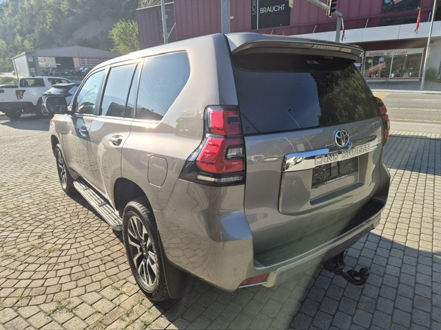 TOYOTA Land Cruiser 2.8TD Style Automat-showroom-element-3