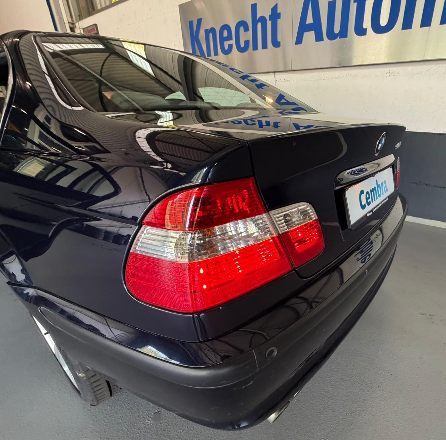 BMW 325xi-image-7