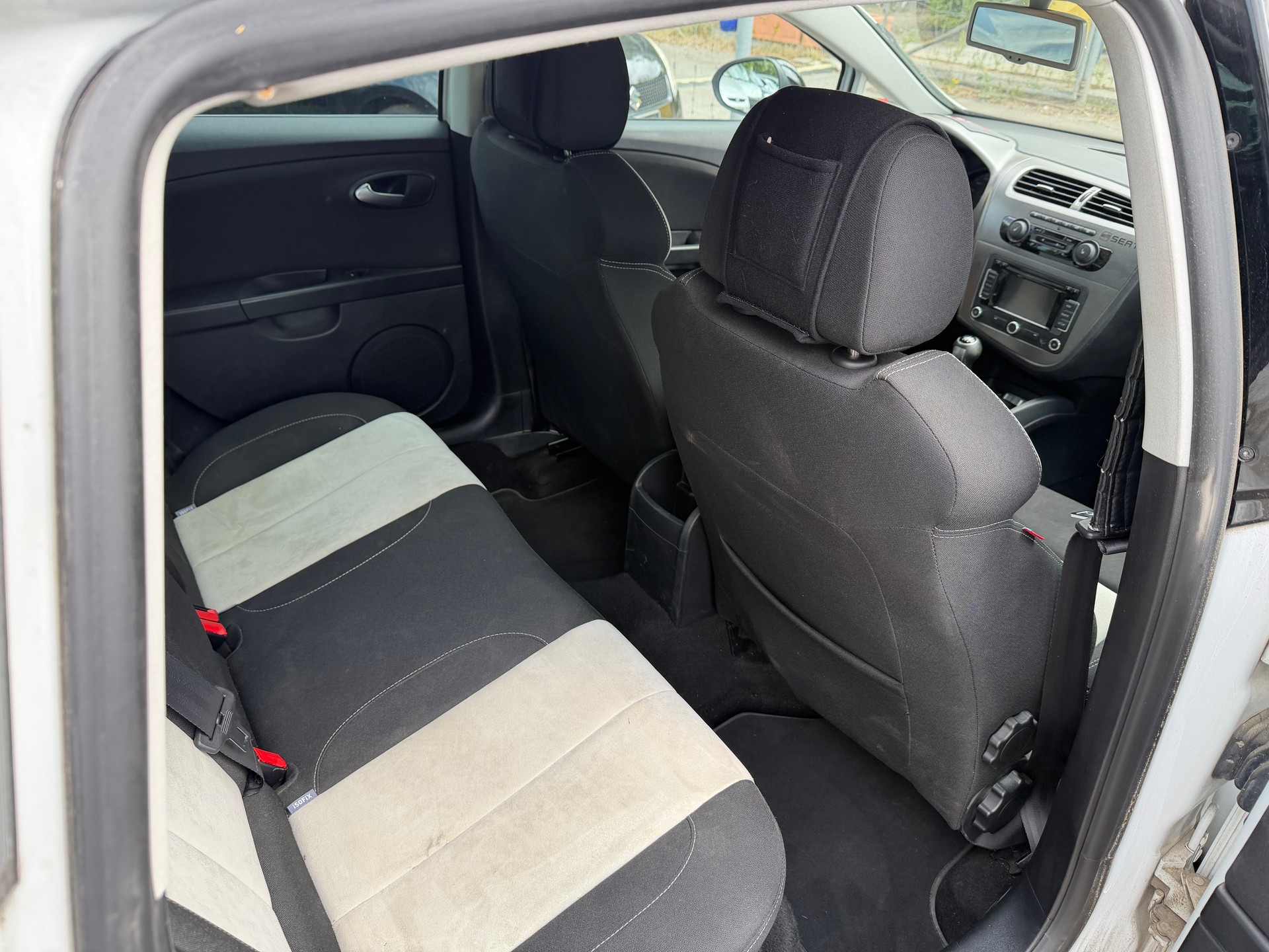 SEAT Leon 2.0 TSI FR-image-9