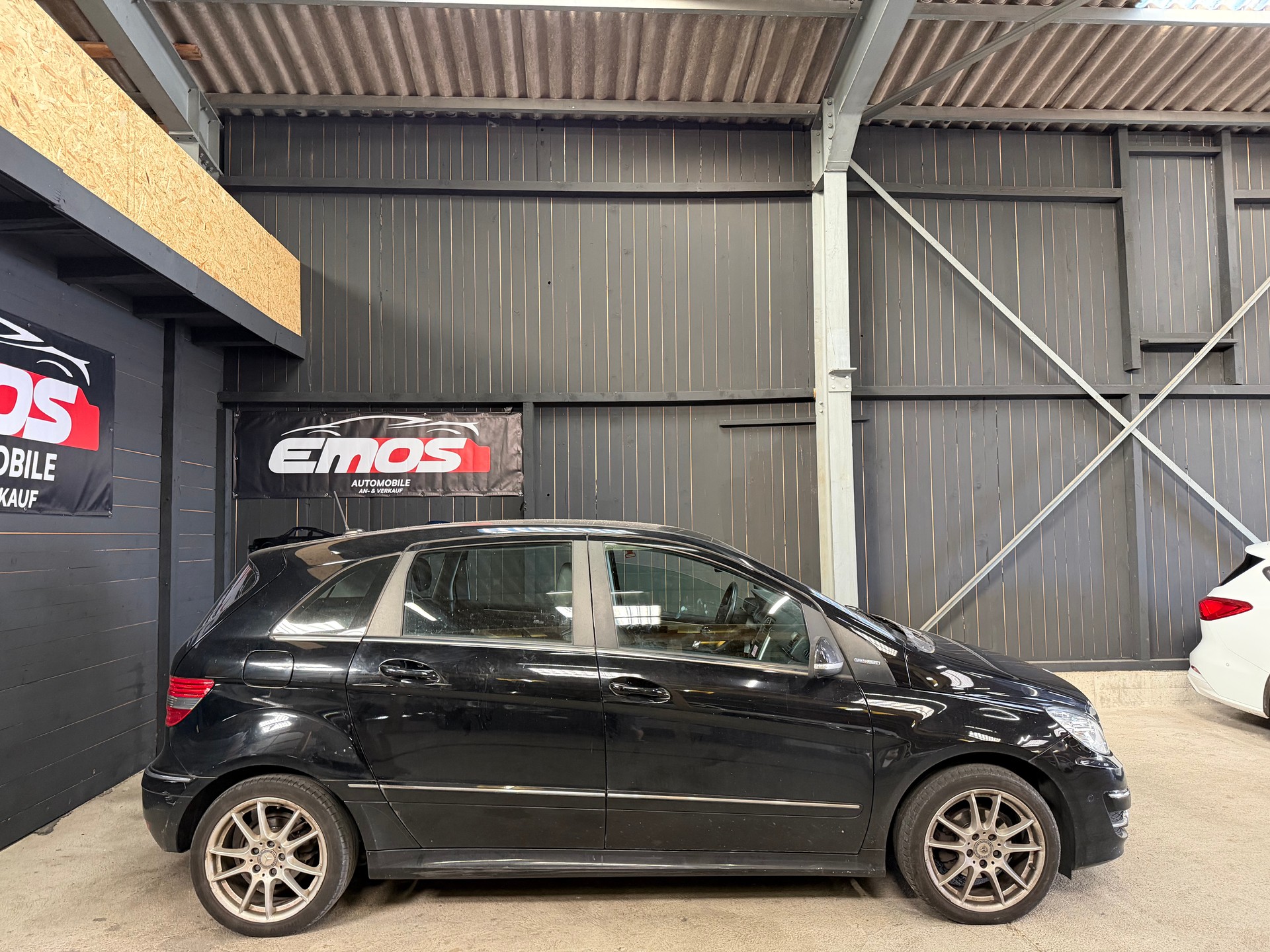 MERCEDES-BENZ B 180 BlueEfficiency My Star-image-3
