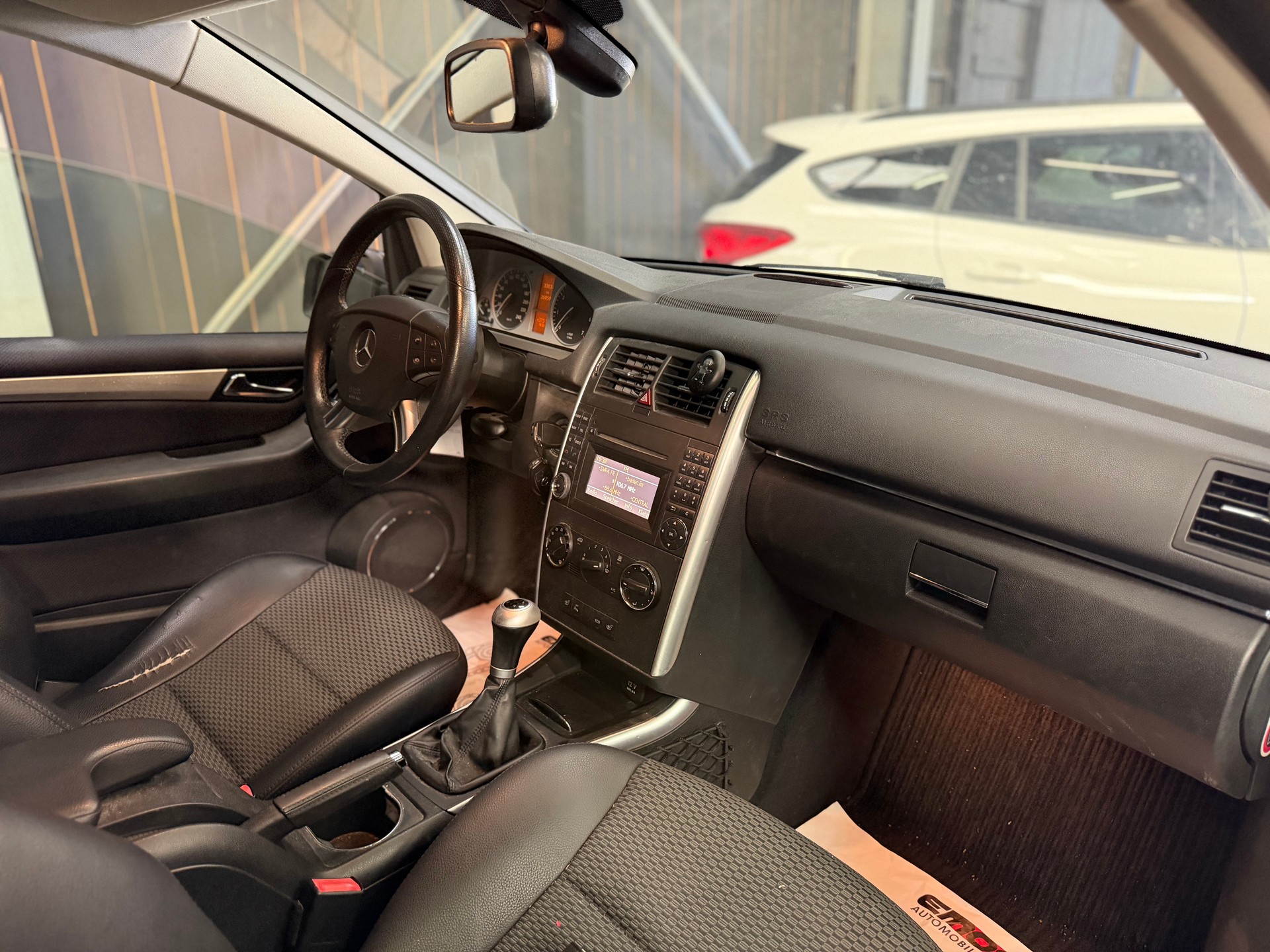 MERCEDES-BENZ B 180 BlueEfficiency My Star-image-8
