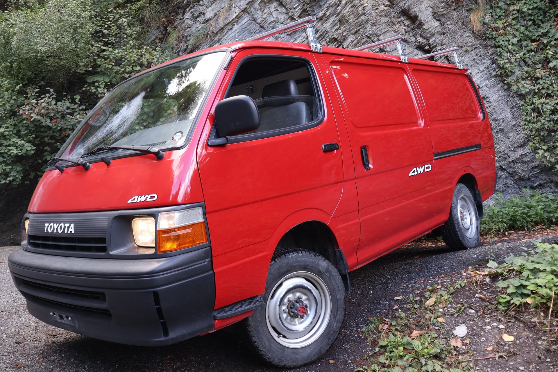 TOYOTA Hiace 2.4 EFI 4x4-showroom-element-2