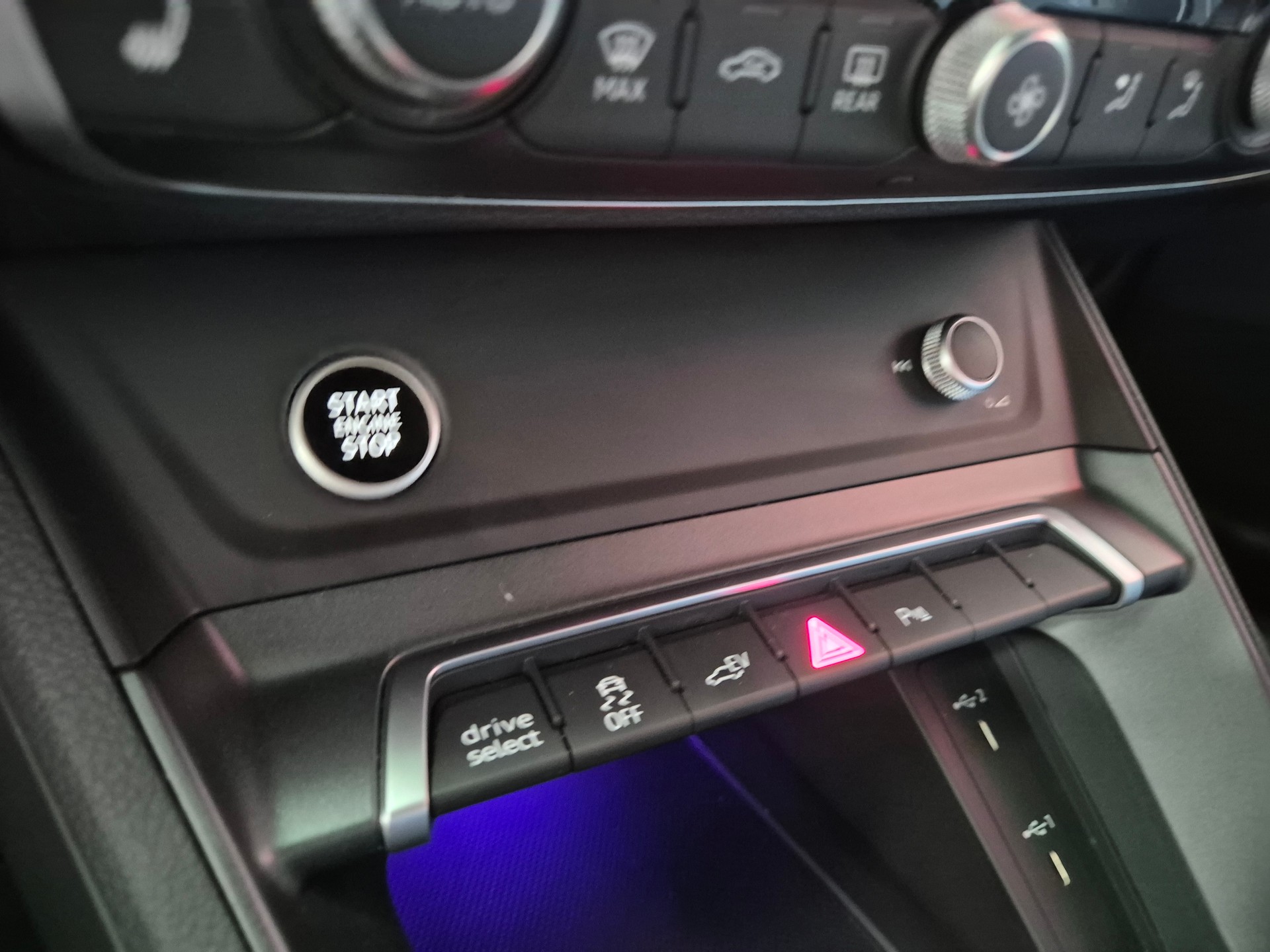 AUDI Q3 Sportback 45 TFSI e S line S-tronic-image-16