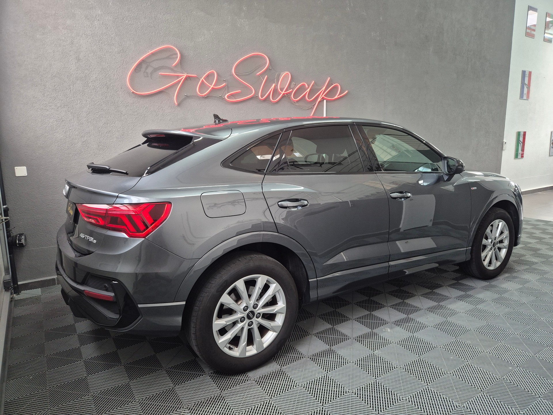 AUDI Q3 Sportback 45 TFSI e S line S-tronic-image-7