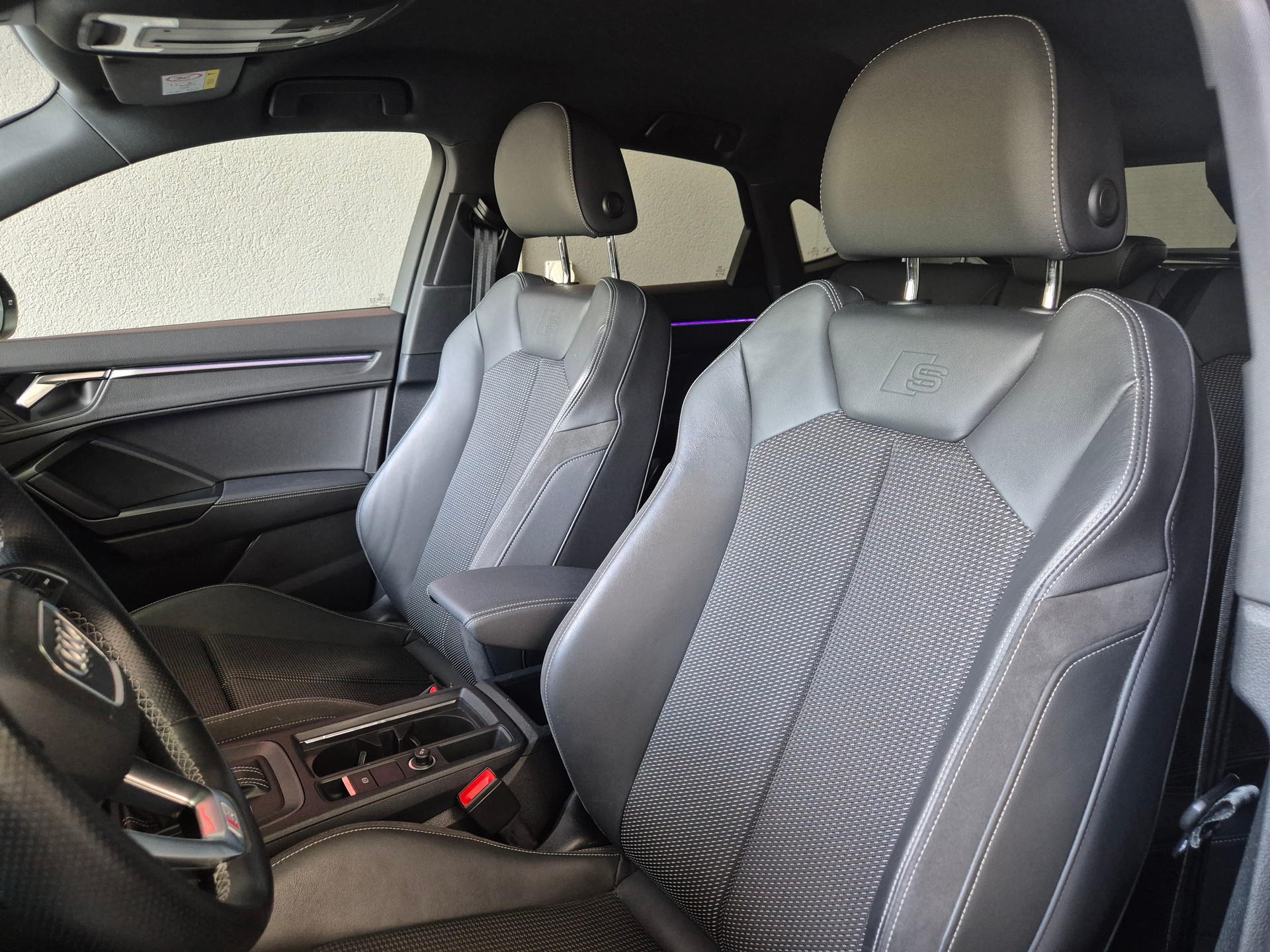AUDI Q3 Sportback 45 TFSI e S line S-tronic-image-8