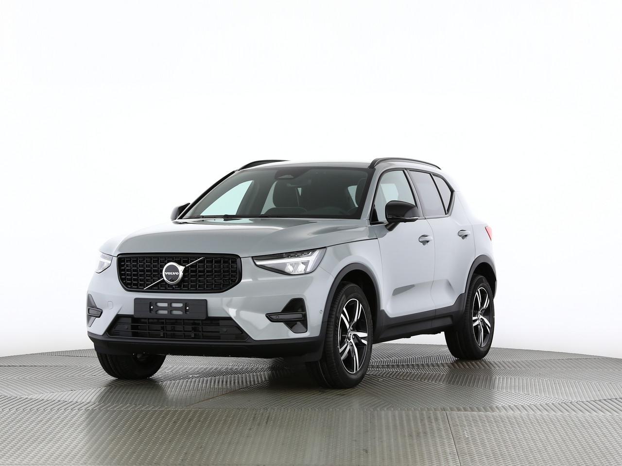 VOLVO XC40 2.0 B3 MH Plus Dark