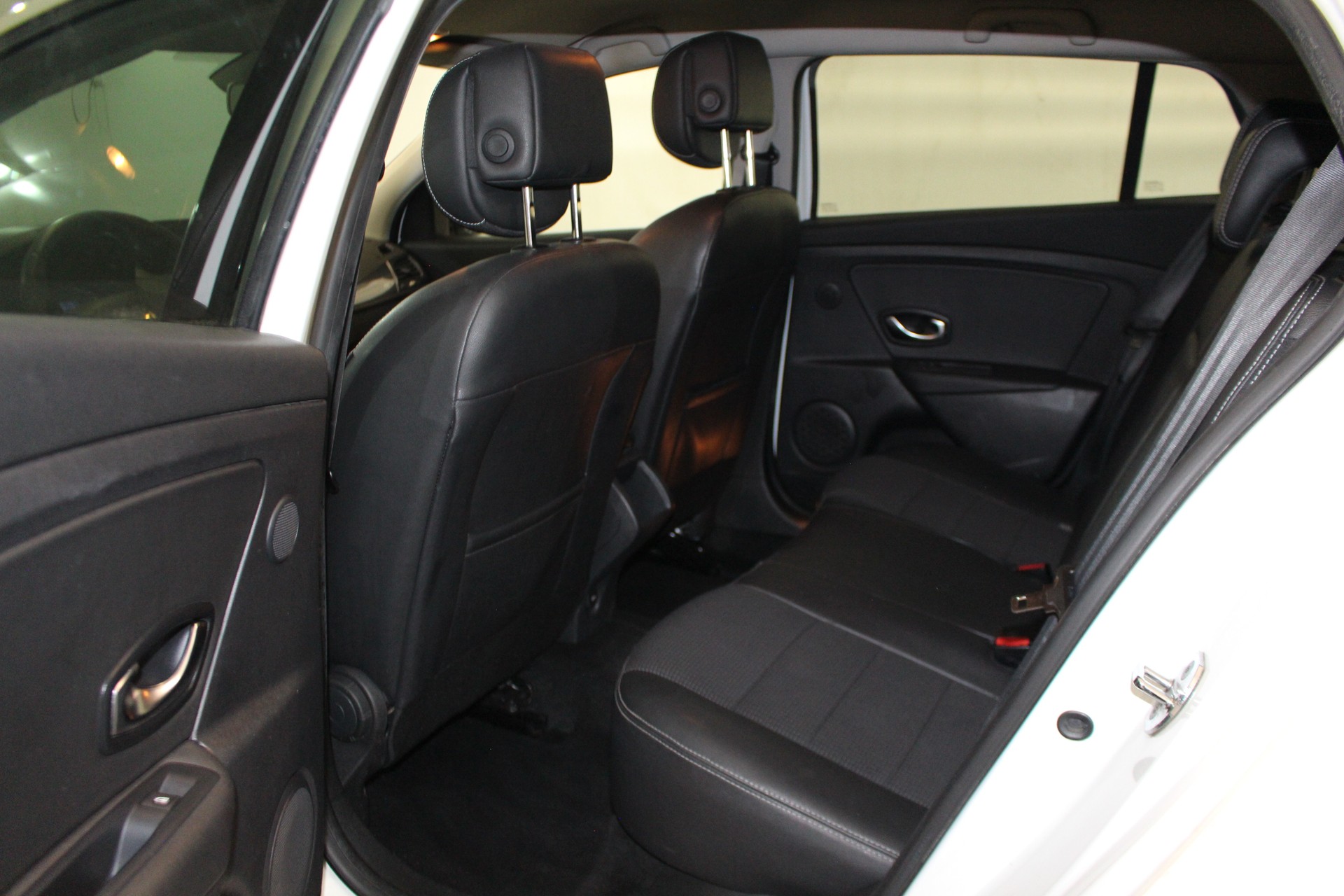 RENAULT Mégane Grandtour 2.0 dCi 160 GT-image-7