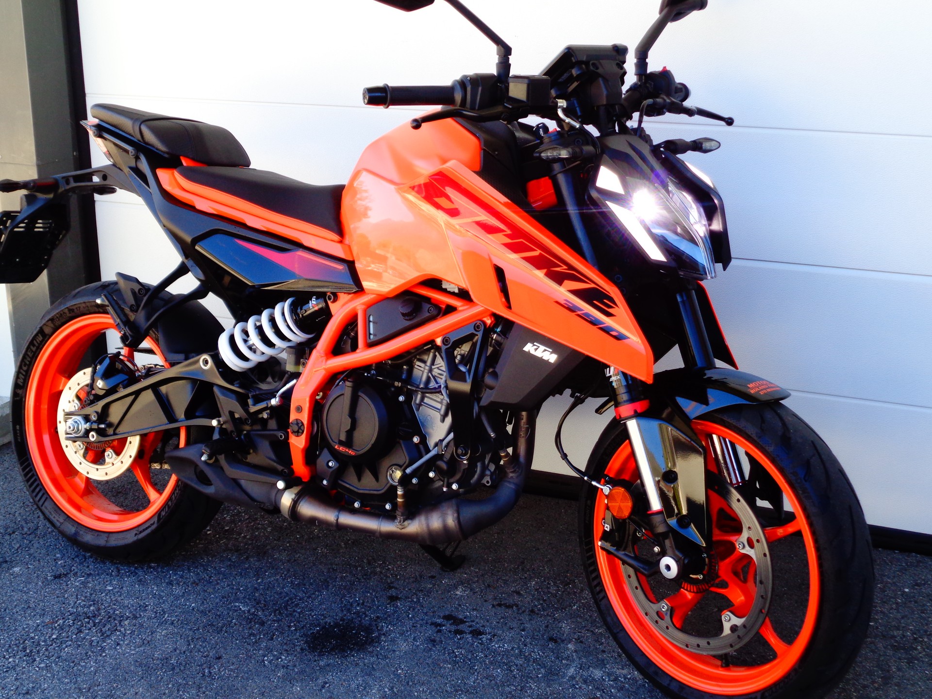 KTM 390 Duke-image-0