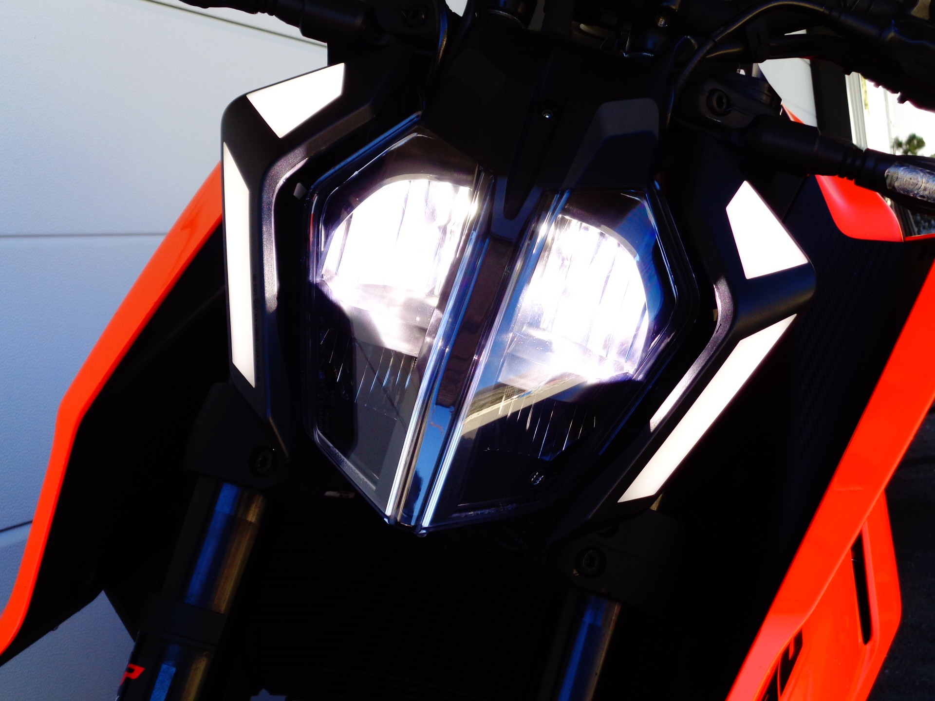 KTM 390 Duke-image-12