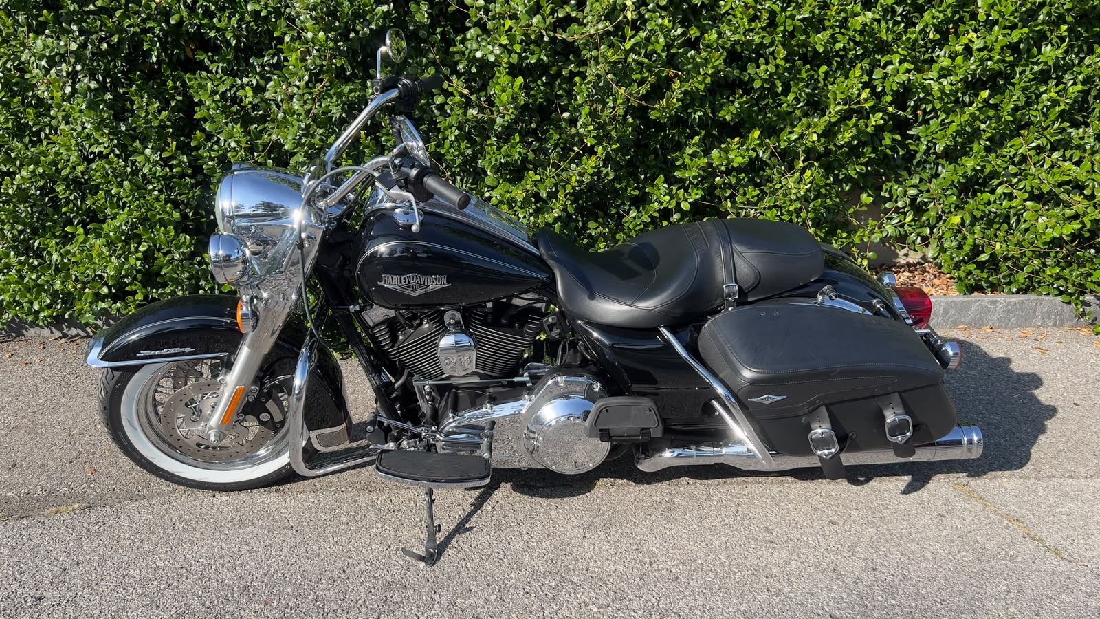 HARLEY-DAVIDSON FLHRC Road King Classic 103 ABS-image-6