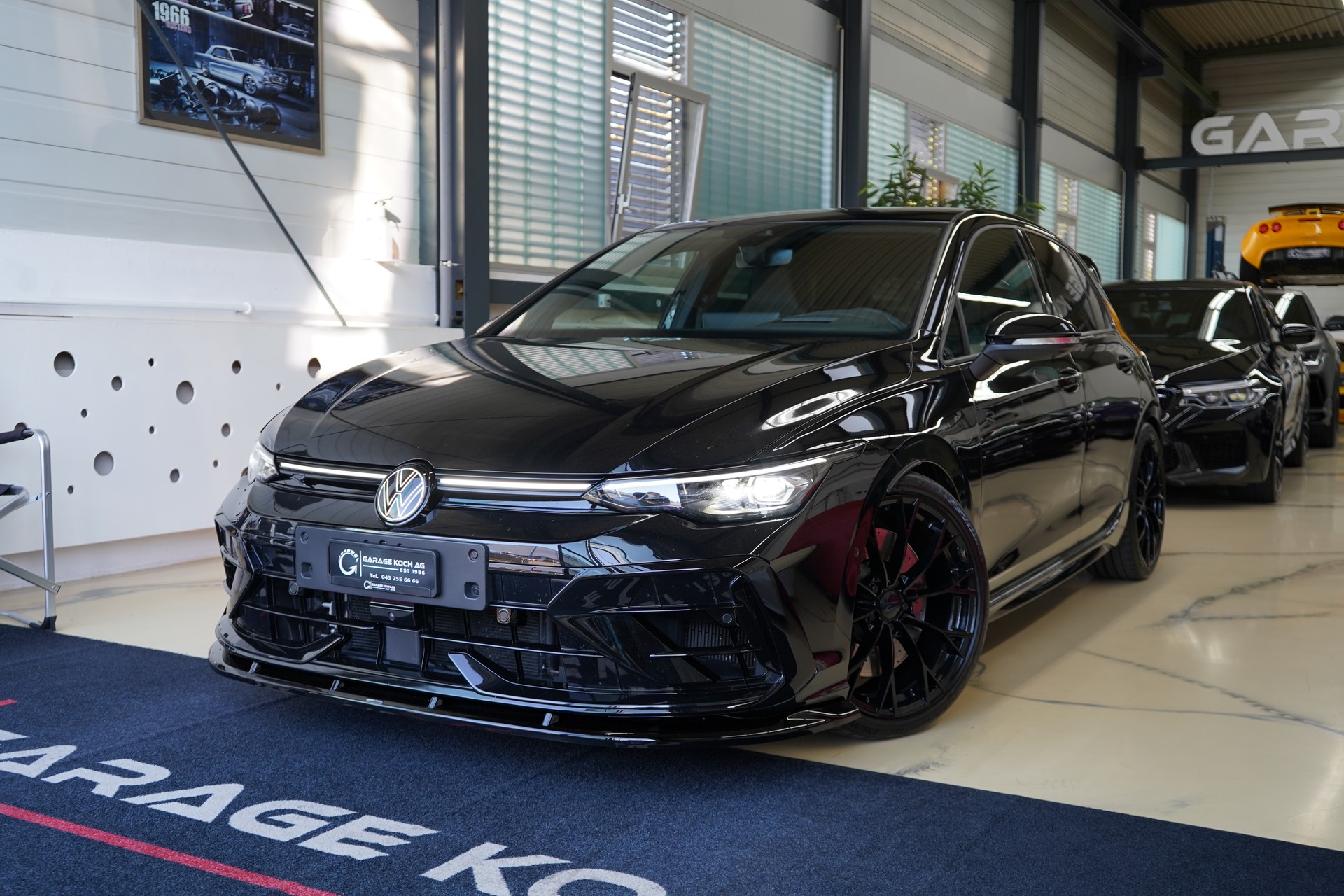VW Golf 2.0 TSI R Black Edition DSG 4 Motion / Akrapovic * APR **