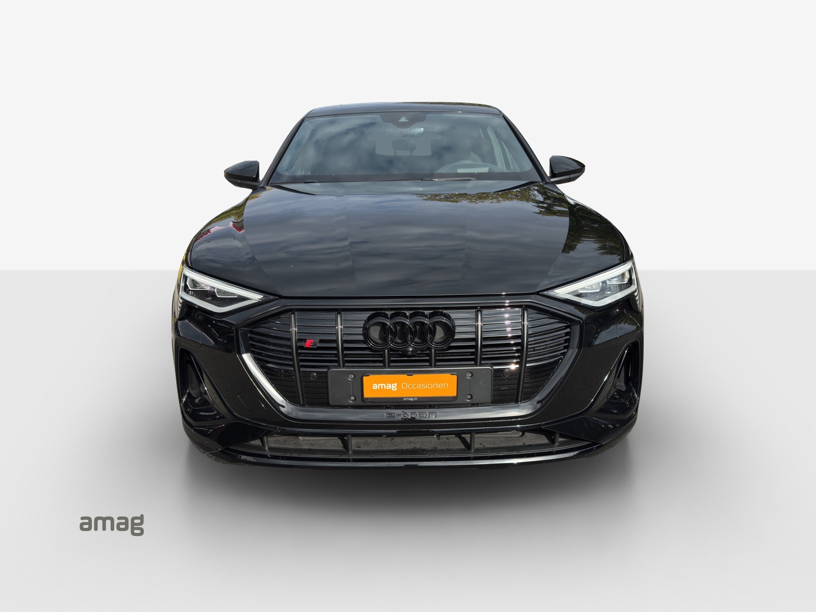 AUDI e-tron S quattro-image-6