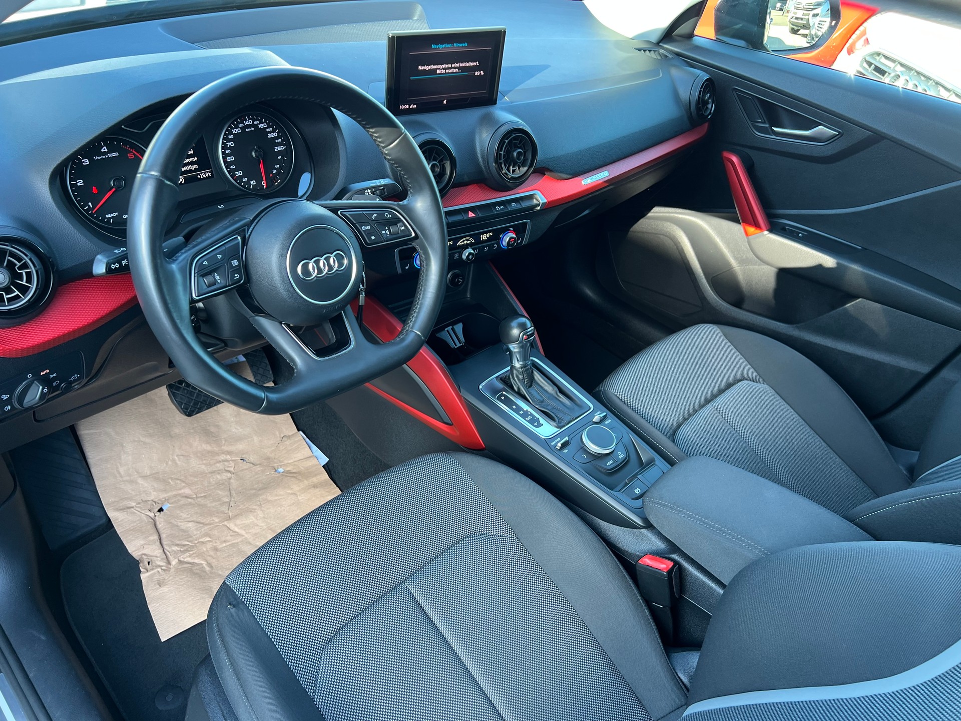 AUDI Q2 2.0 TDI sport quattro S-tronic ** Navi * AHK 1800kg. * 8 fach * frisch ab MFK **-image-18