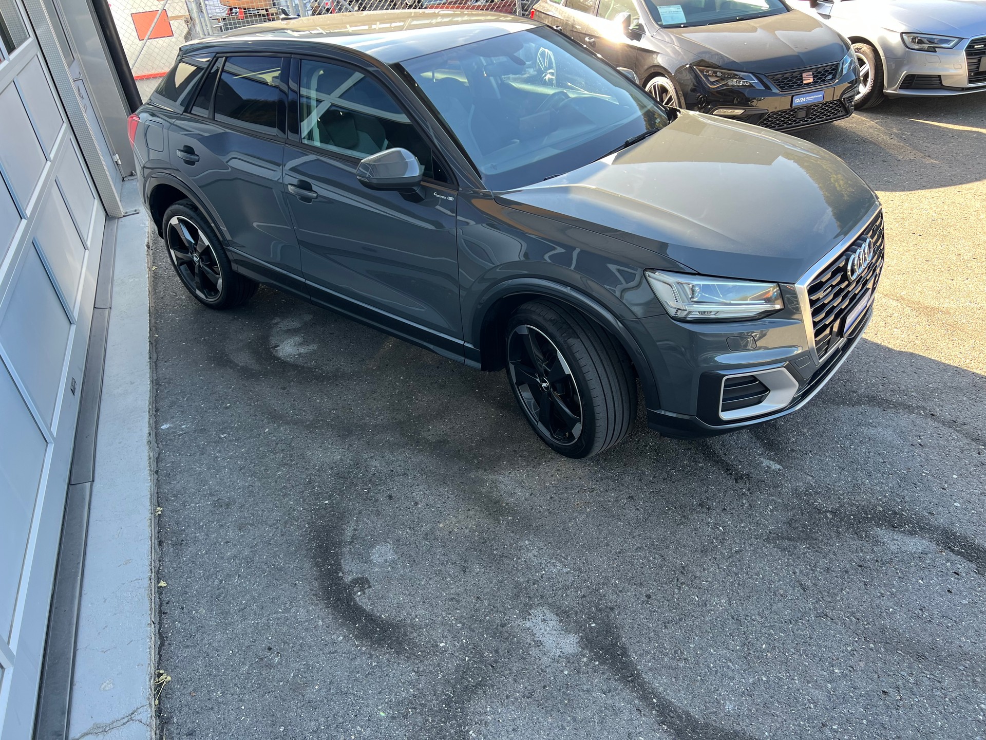 AUDI Q2 2.0 TDI sport quattro S-tronic ** Navi * AHK 1800kg. * 8 fach * frisch ab MFK **-showroom-element-2