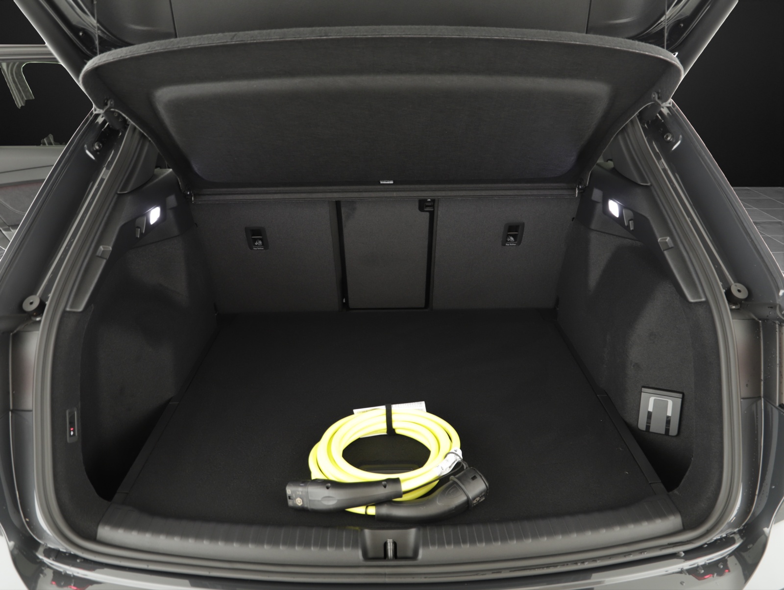 AUDI Q4 e-tron SUV quattro-image-12