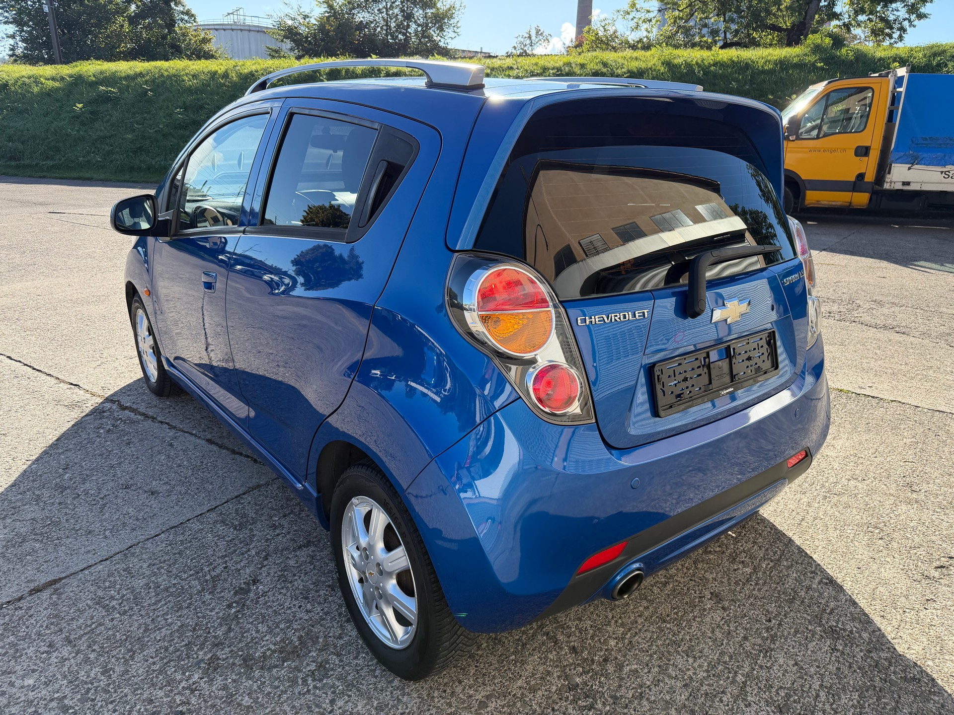 CHEVROLET Spark 1.2 100 Edition-showroom-element-2