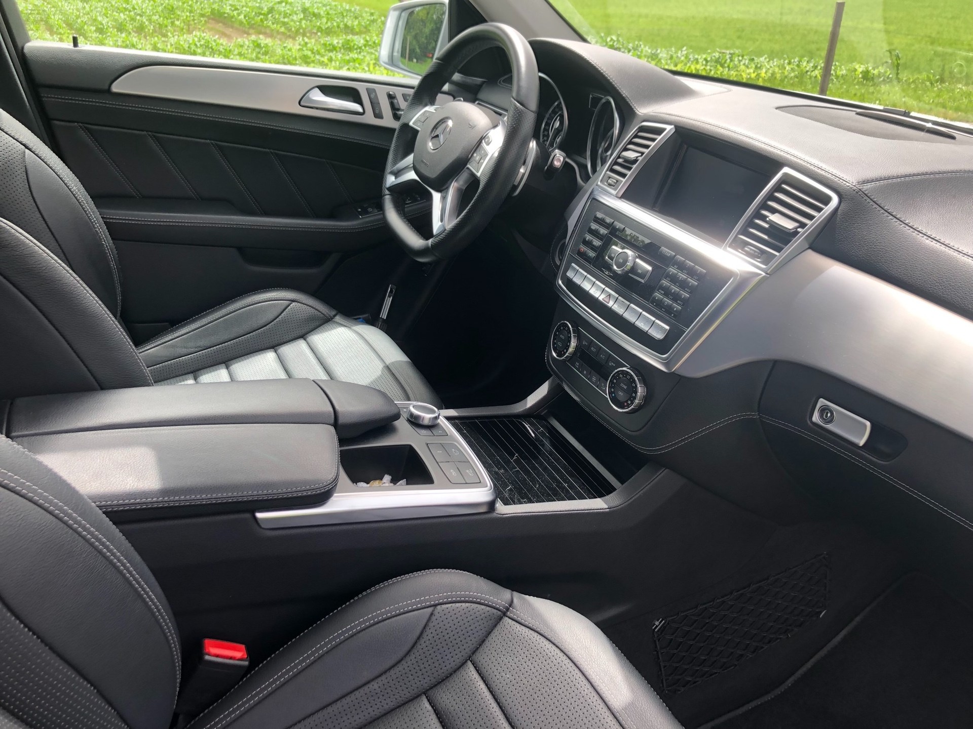 MERCEDES-BENZ ML 63 AMG 4Matic Speedshift-image-3