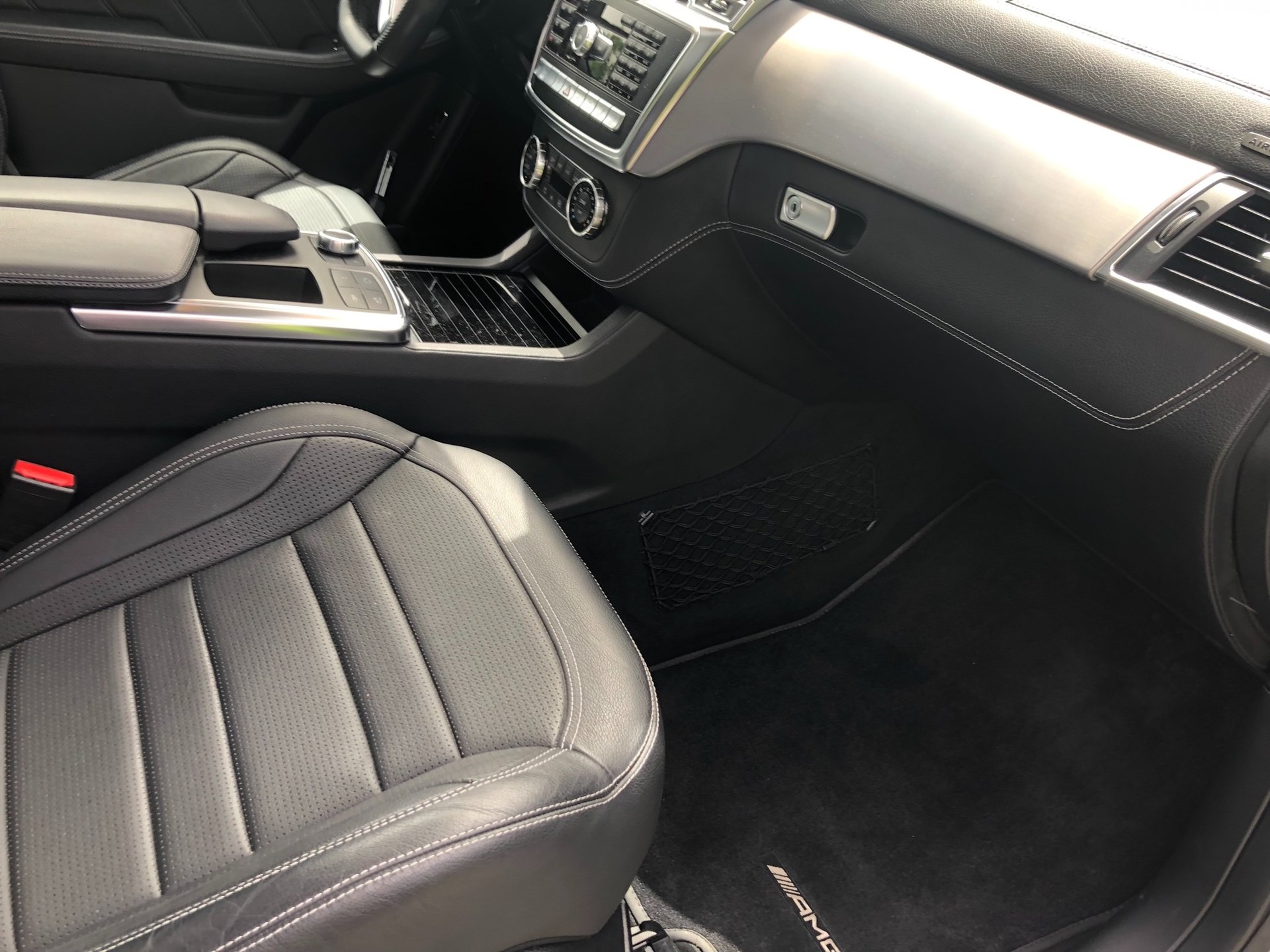 MERCEDES-BENZ ML 63 AMG 4Matic Speedshift-image-5