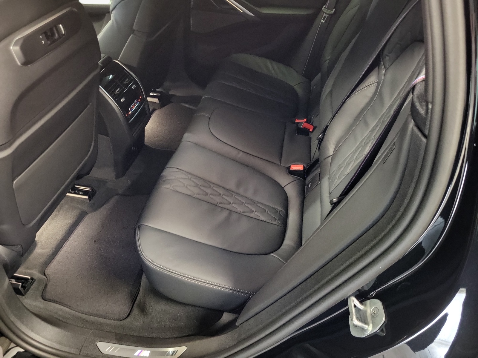 BMW X6 xDrive 48V 30d M Sport Pro Steptronic-image-16
