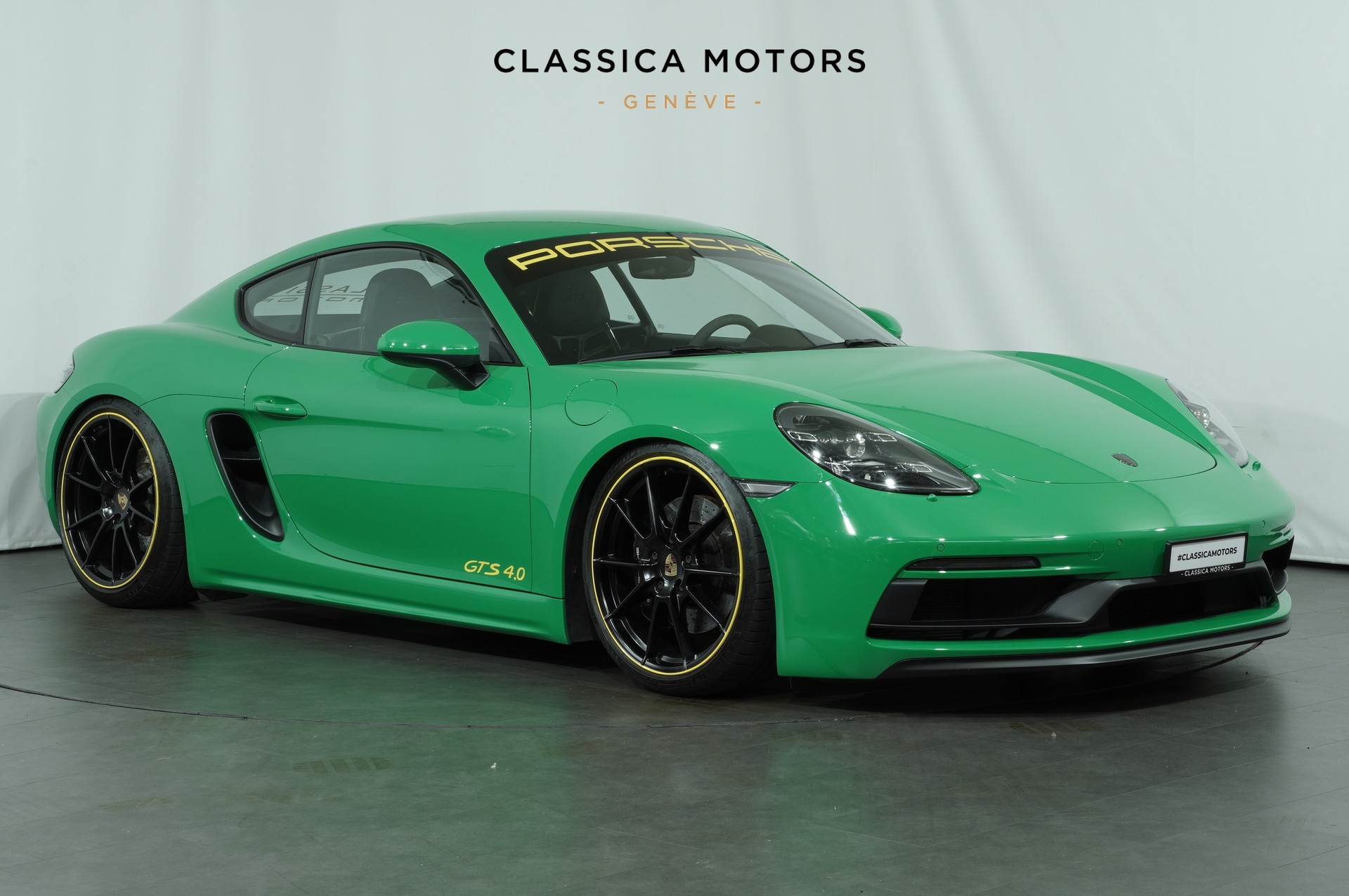 PORSCHE 718 Cayman GTS 4.0 PDK-showroom-element-1