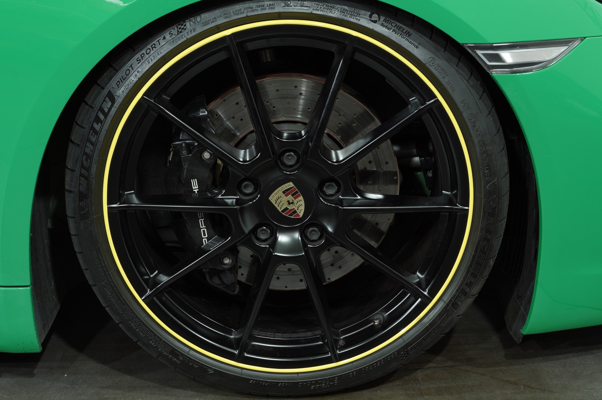PORSCHE 718 Cayman GTS 4.0 PDK-image-14