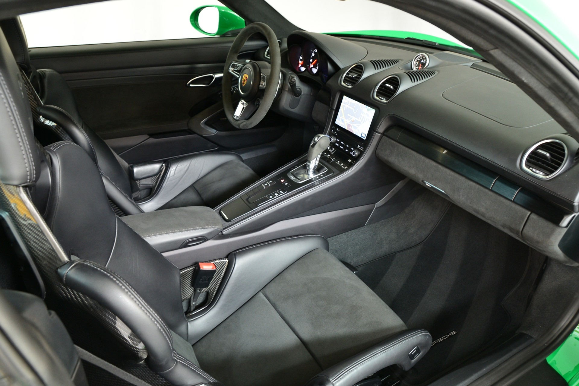 PORSCHE 718 Cayman GTS 4.0 PDK-image-10