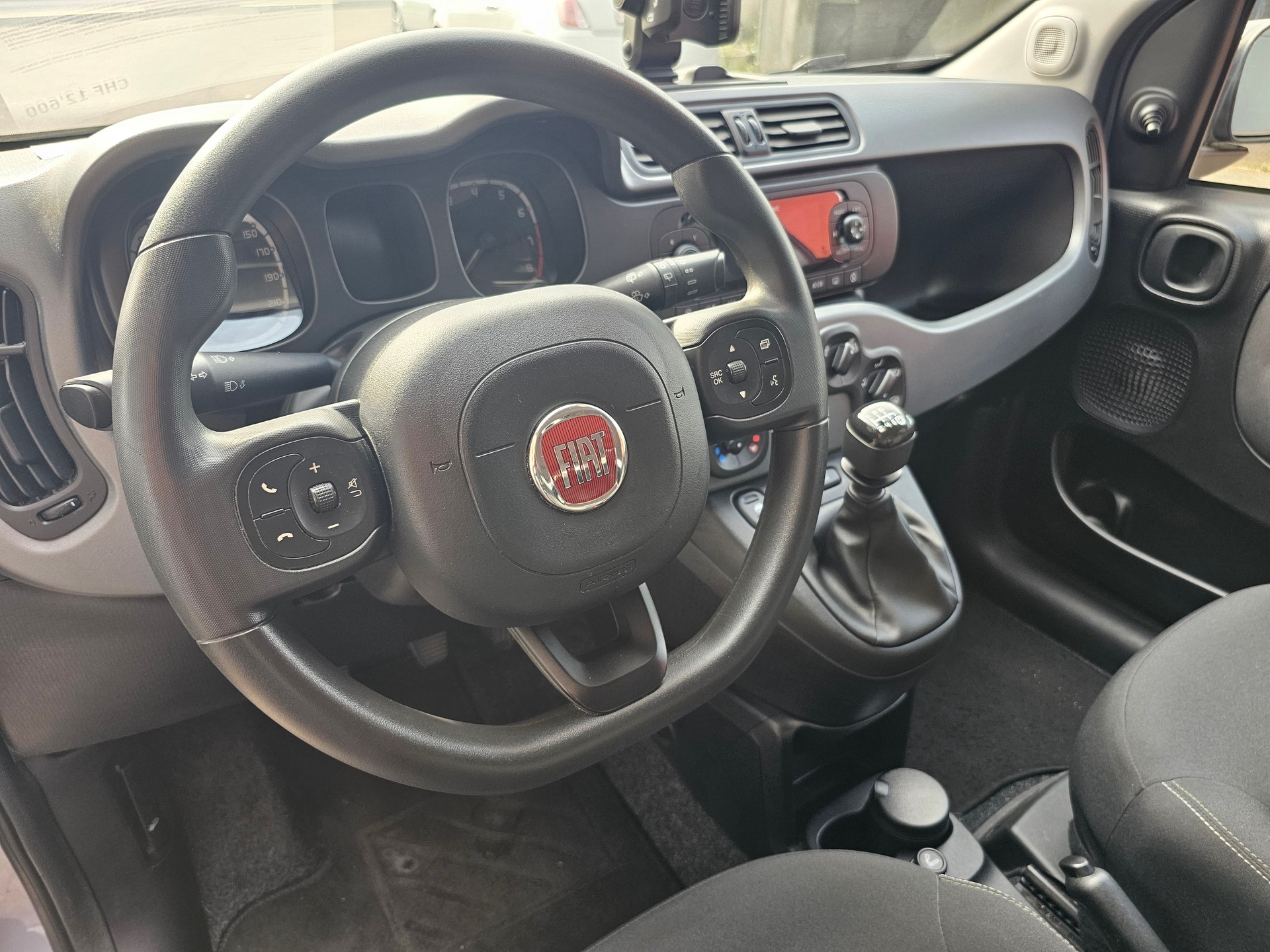 FIAT Panda 1.0 MHEV City Cross-image-11