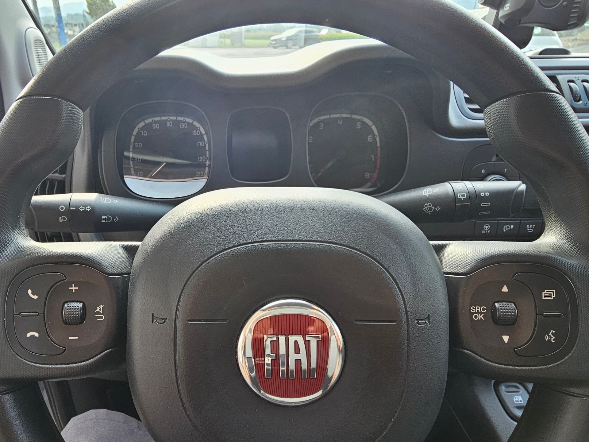 FIAT Panda 1.0 MHEV City Cross-image-12