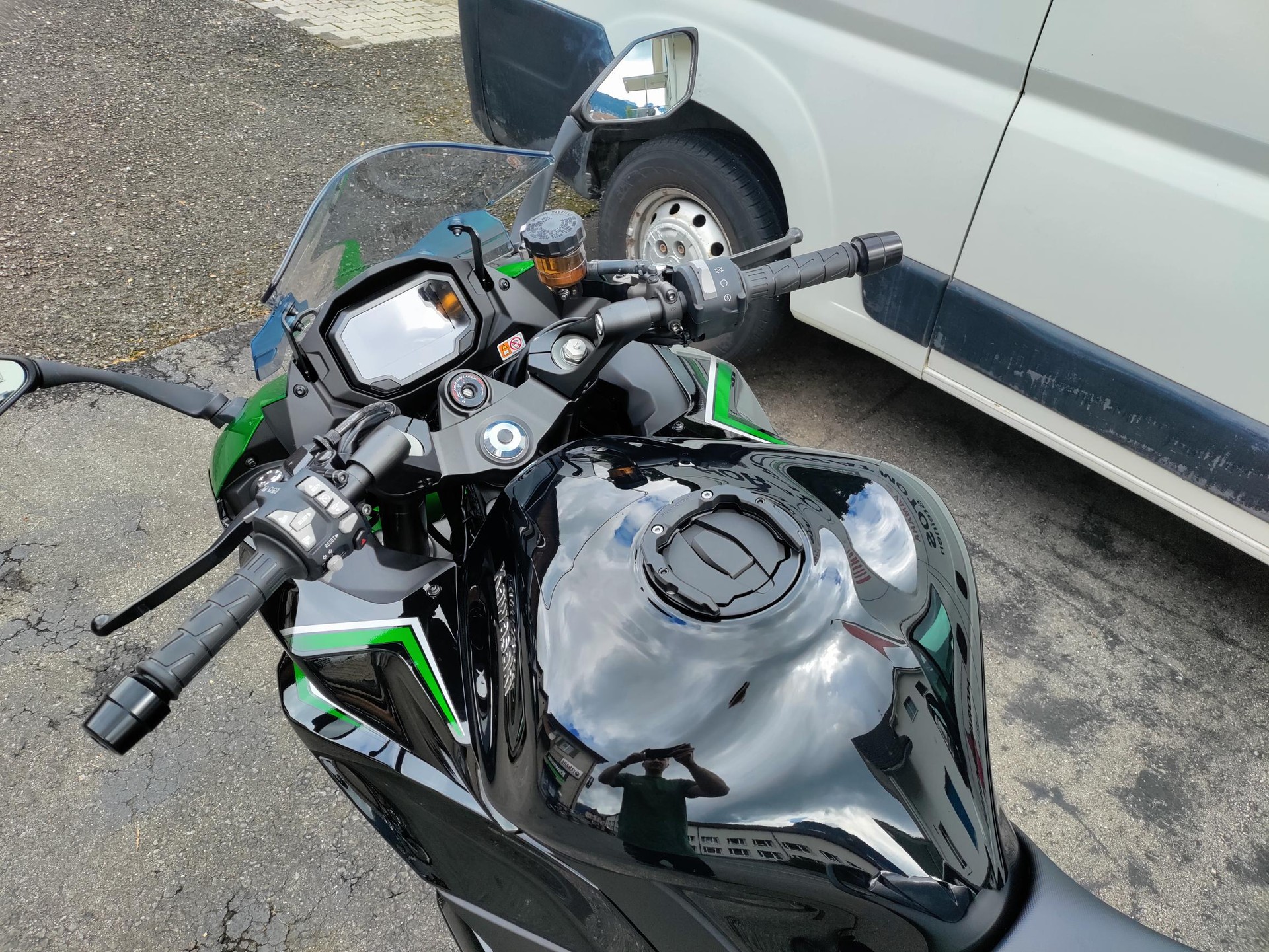 KAWASAKI Ninja 1000 SX-image-6