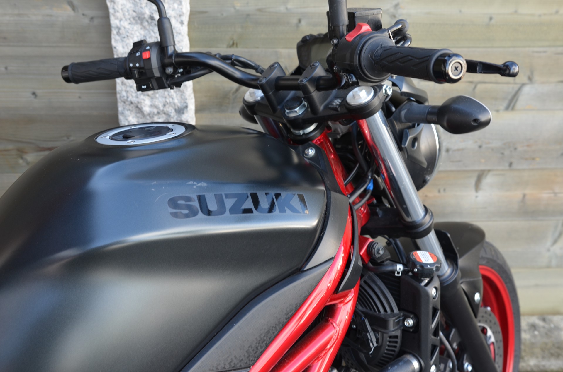 SUZUKI SV 650 ABS L6-image-6